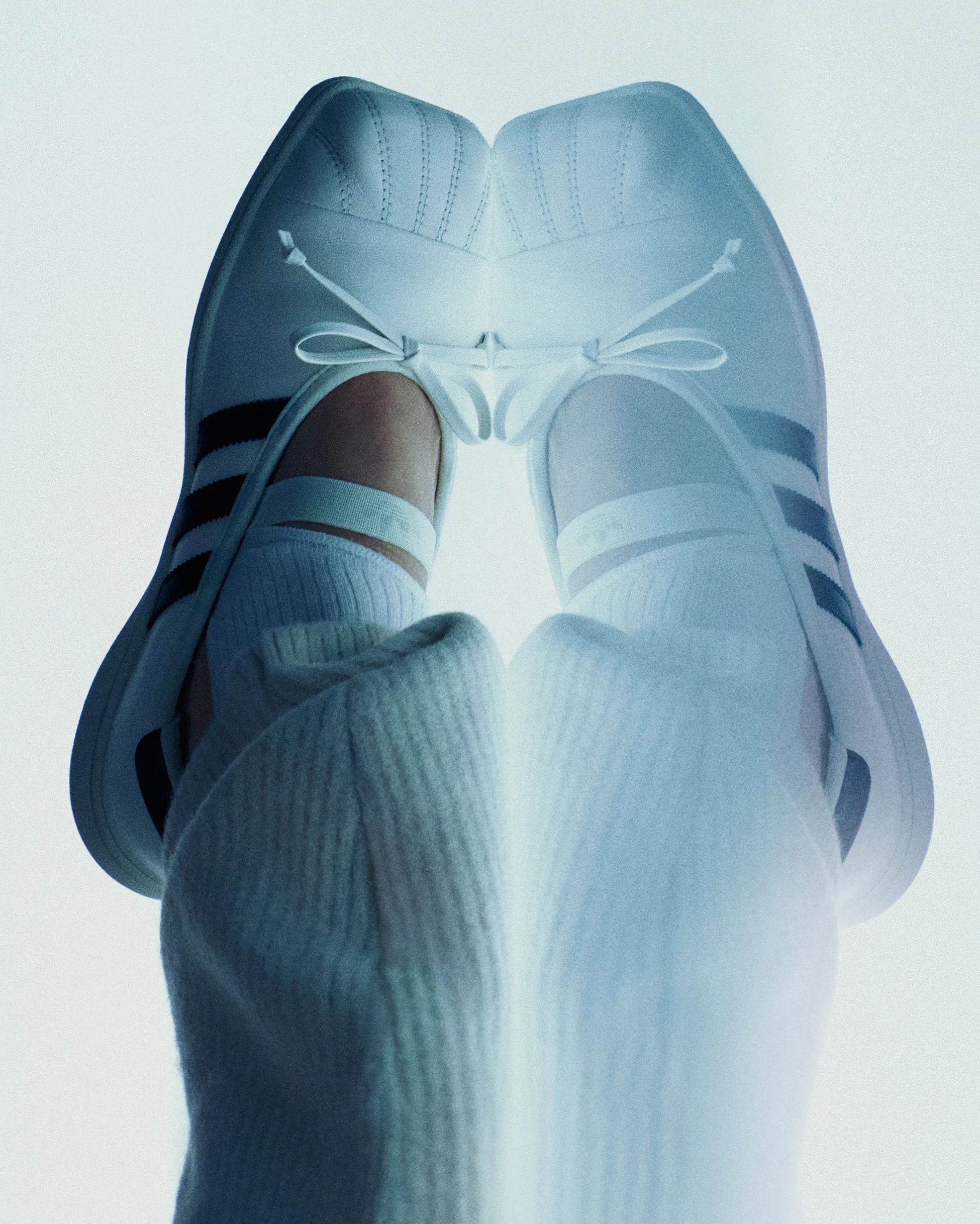 adidas-jennie