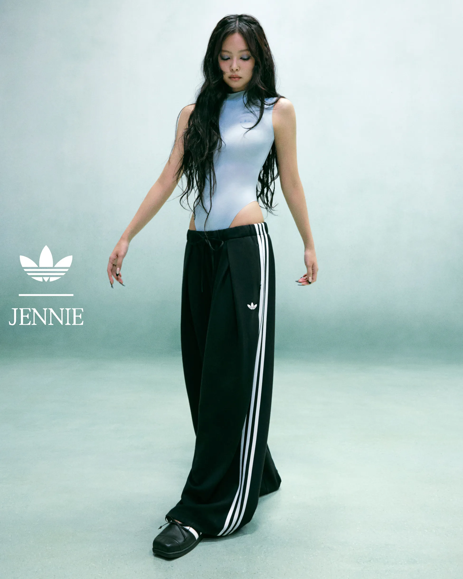 adidas-jennie