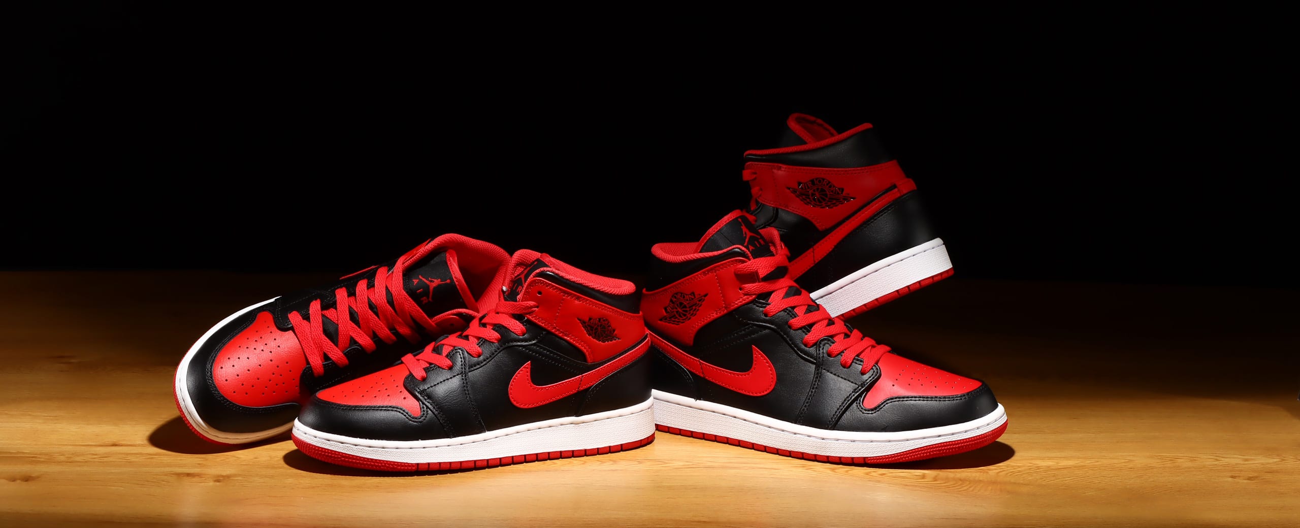 NIKE AIR JORDAN 1 mid 26.5cm