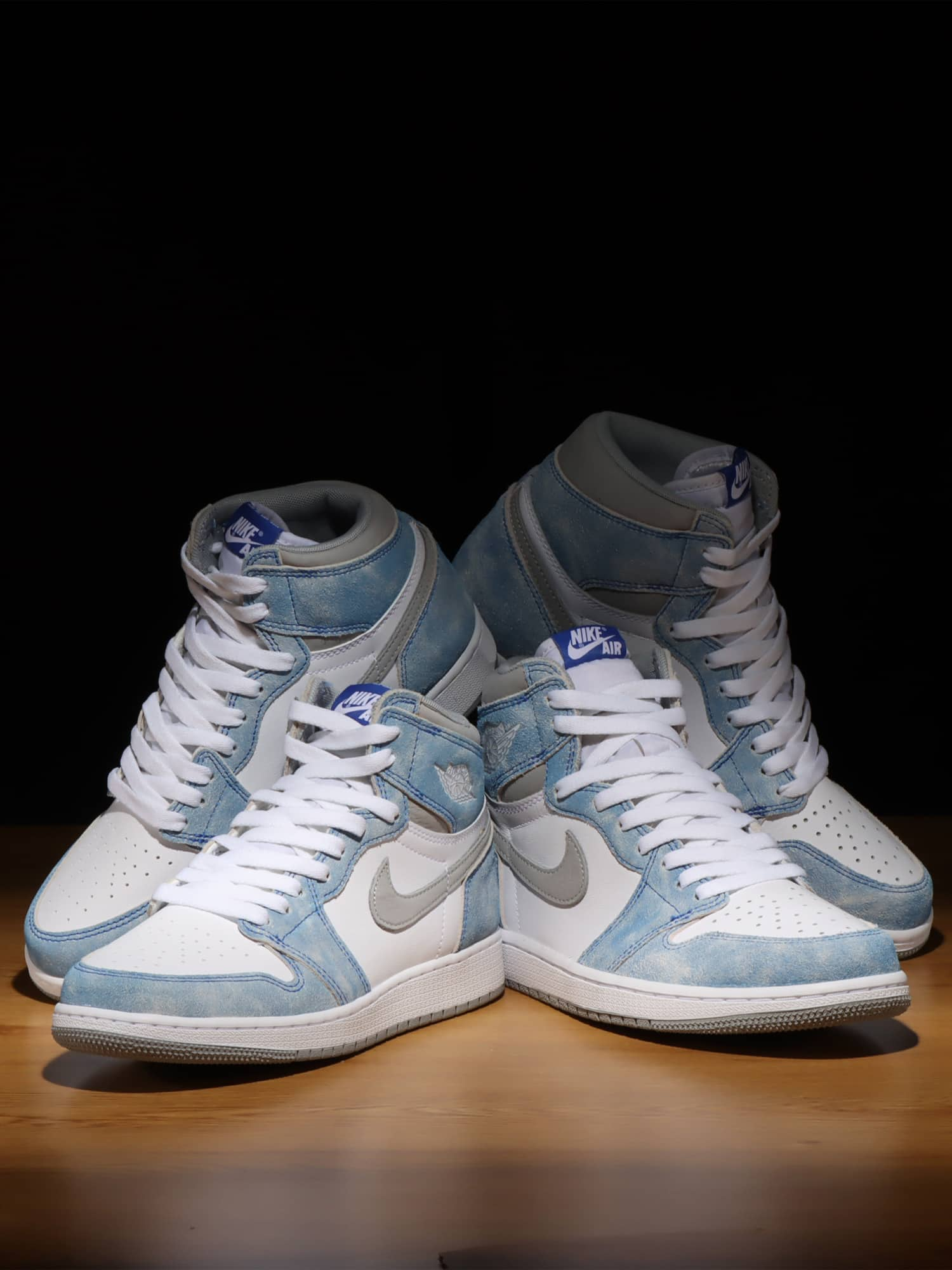 NIKE AIR JORDAN 1 HIGH OG HYPER ROYAL