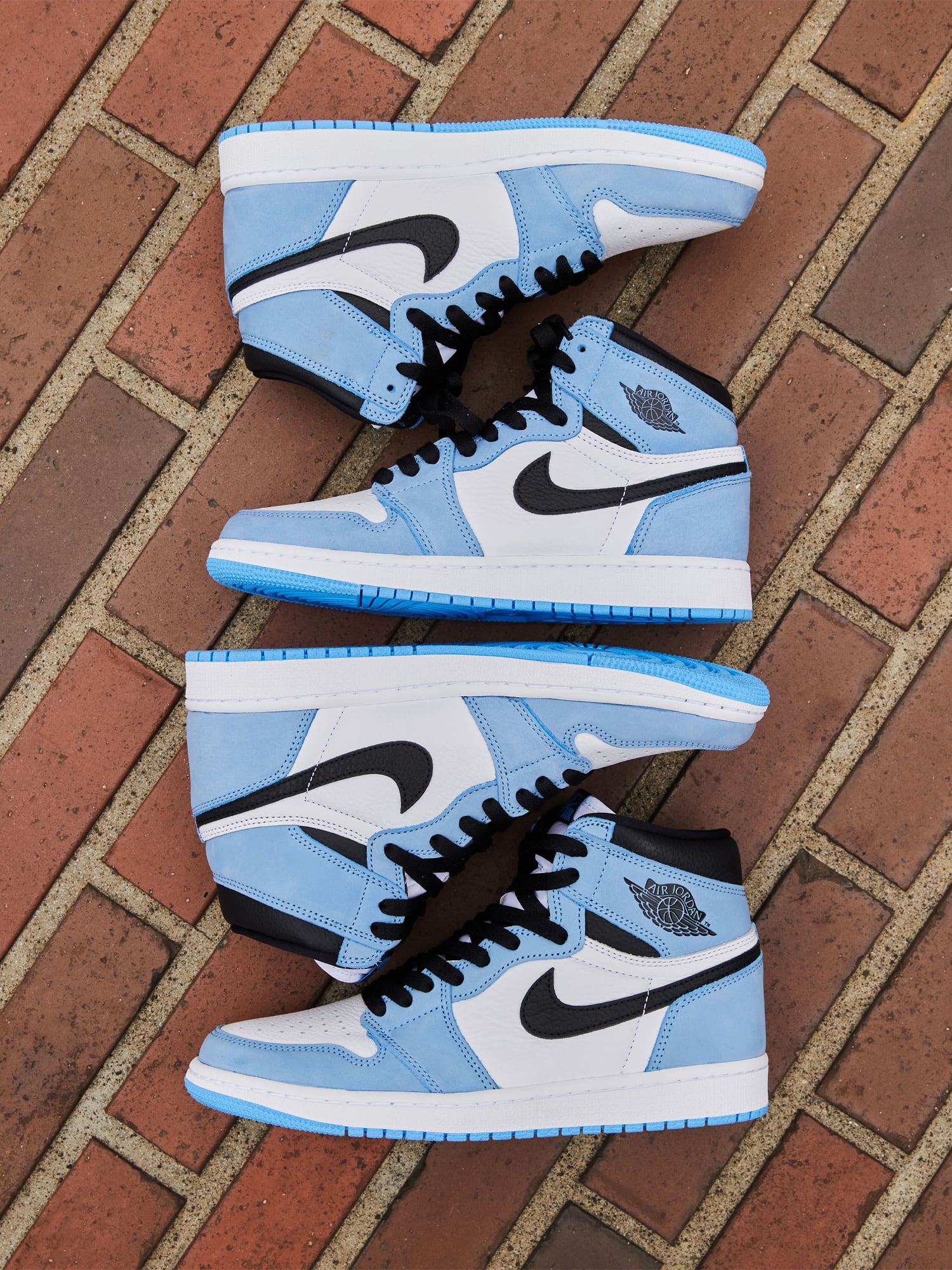 AIR JORDAN 1 RETRO HIGH OG UNIVERSITY BLUE