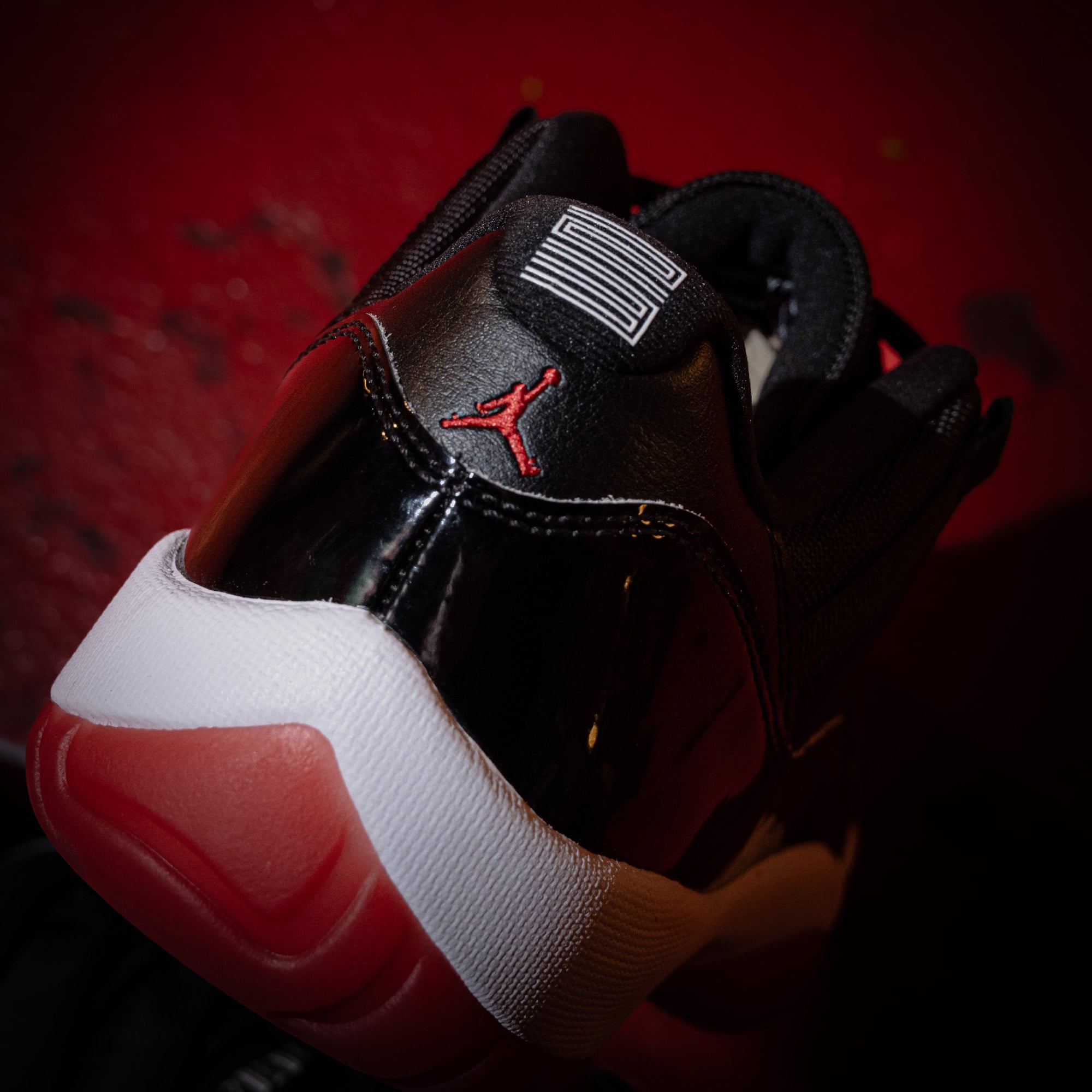 AIR JORDAN 11 RETRO LOW