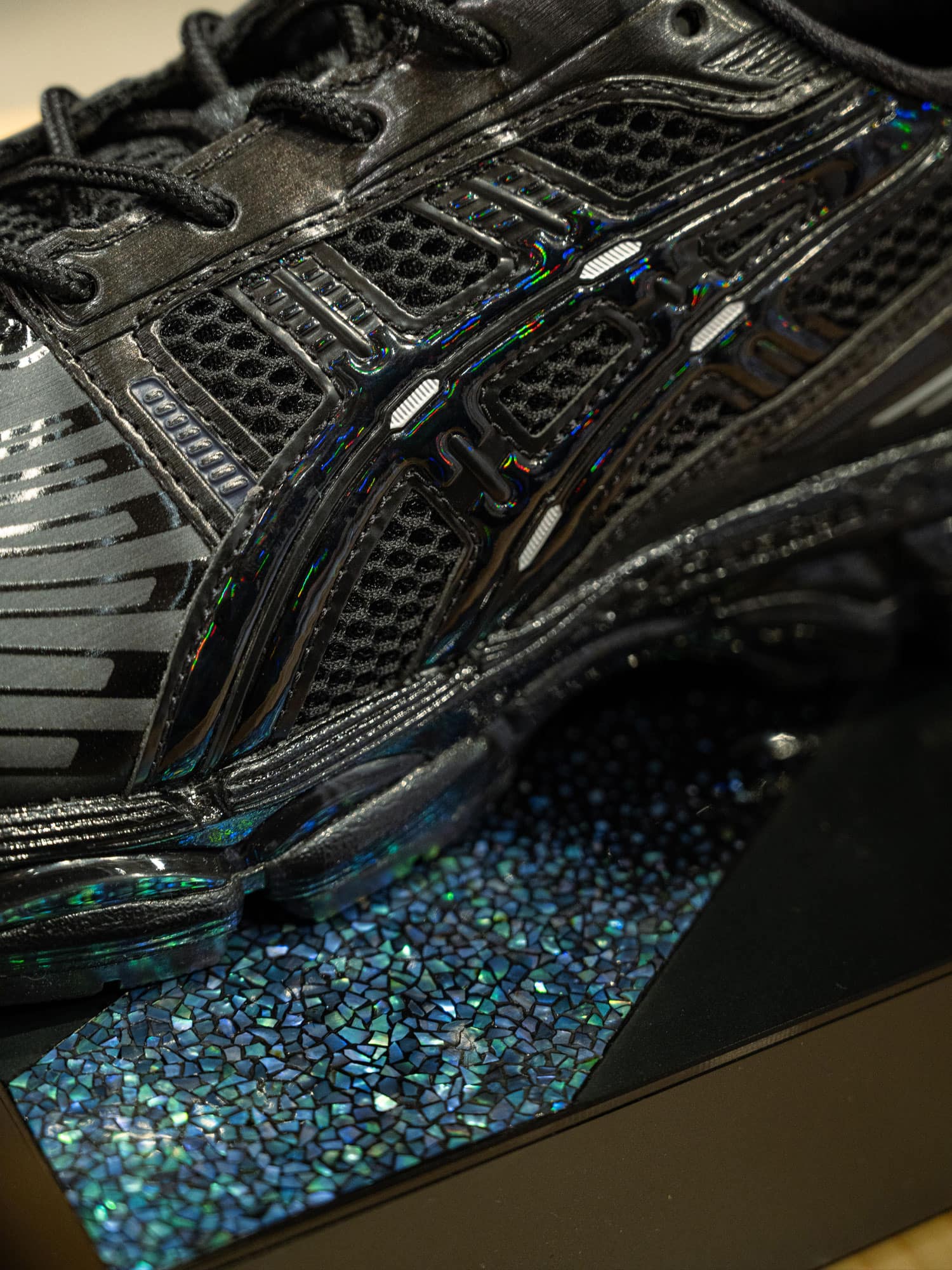 asics GEL-KAYANO 12.1 atmos RADEN（螺鈿） | atmos（アトモス） 公式