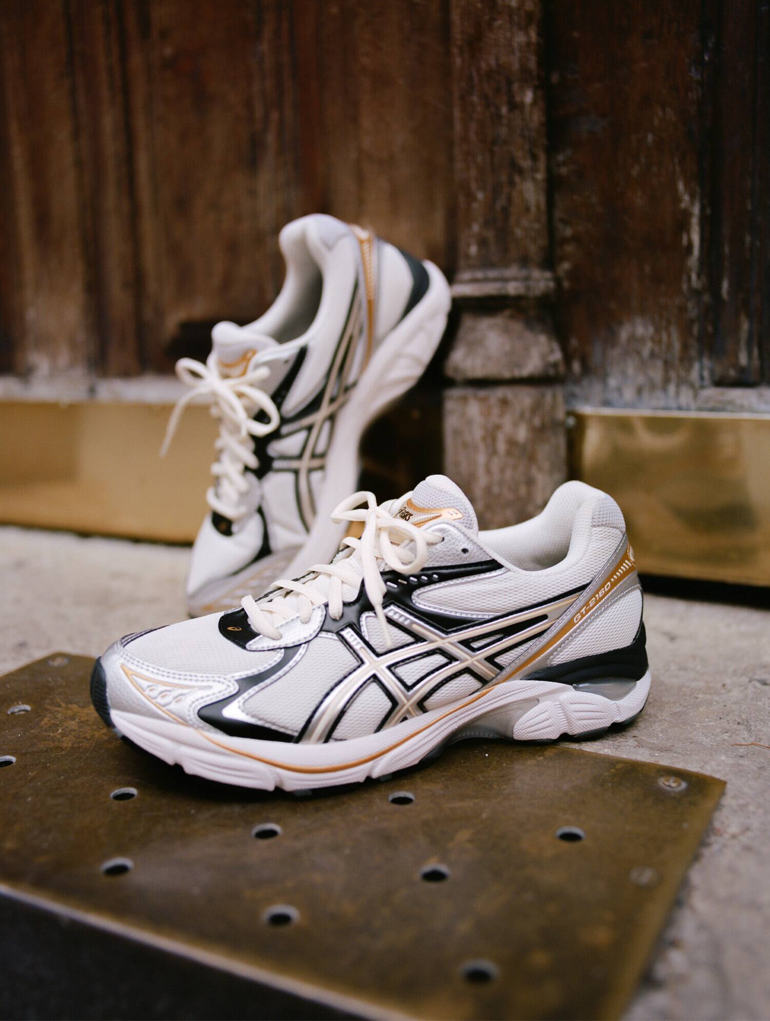 Asics vintage on sale