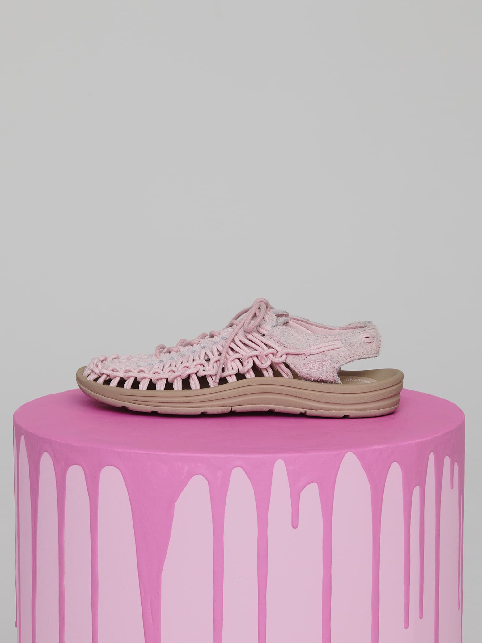 atmos pink Wmns Sandal Collection 2026