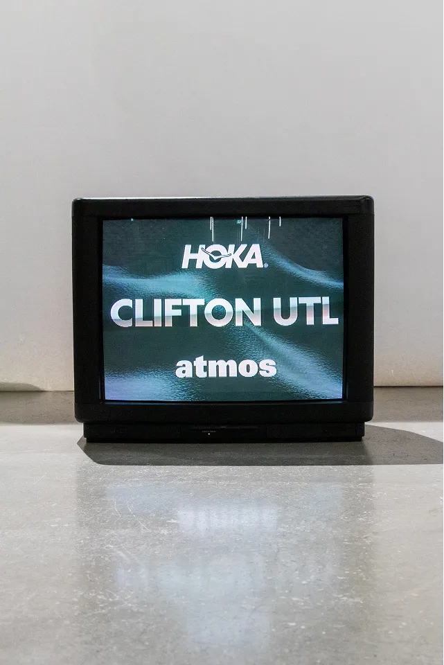 HOKA CLIFTON UTL