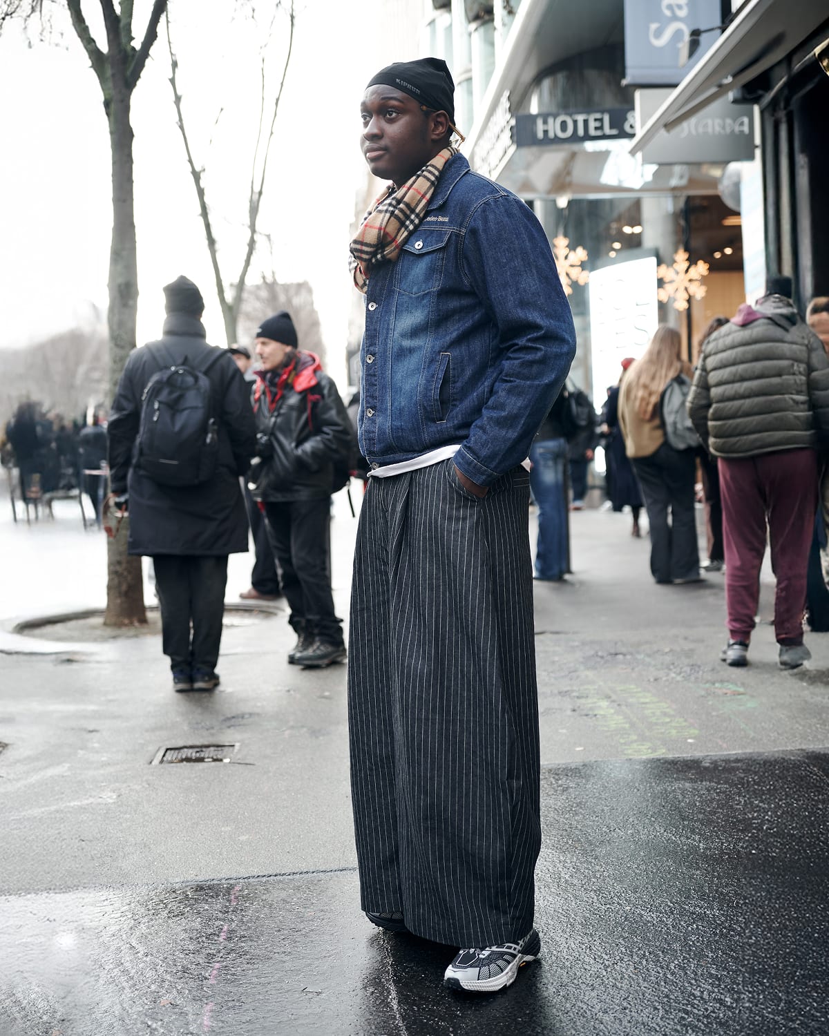 hoka-stealth-tech-collection-lp