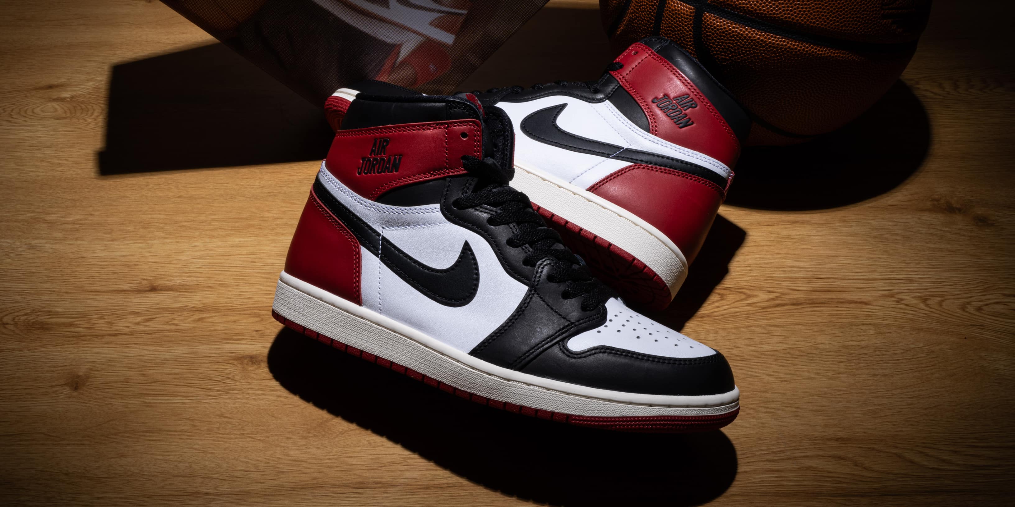 "AIR JORDAN 1 RETRO HIGH OG “Black Toe”"