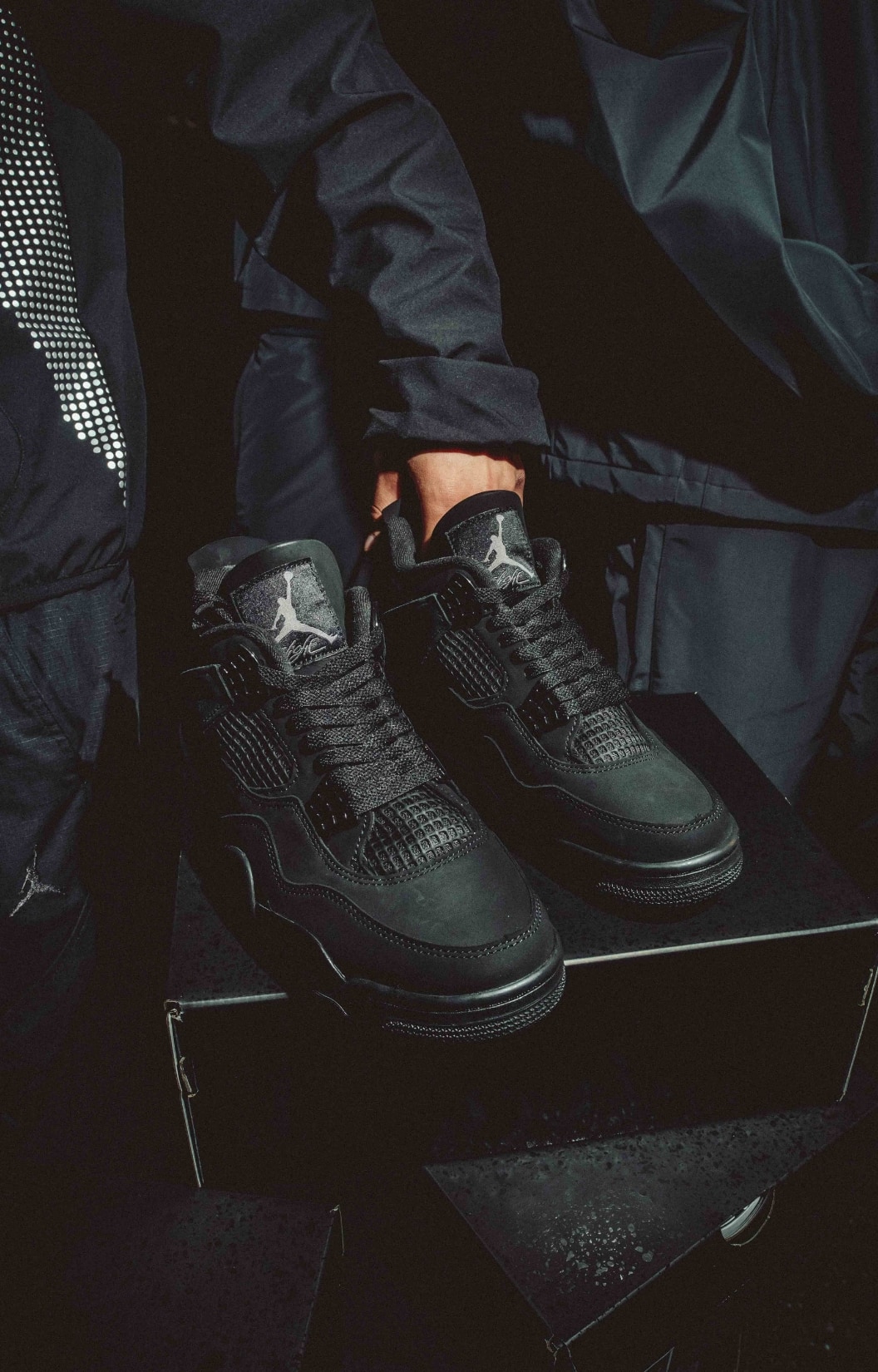 jordan-brand-air-jordan-4-retro-black-cat-look-book