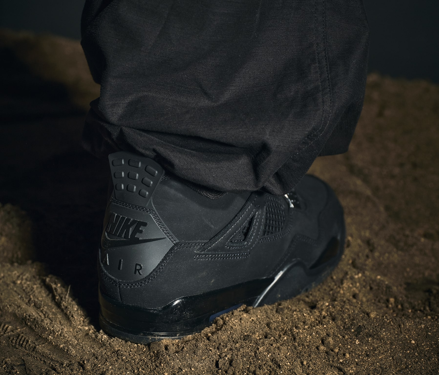 jordan-brand-air-jordan-4-retro-black-cat-look-book