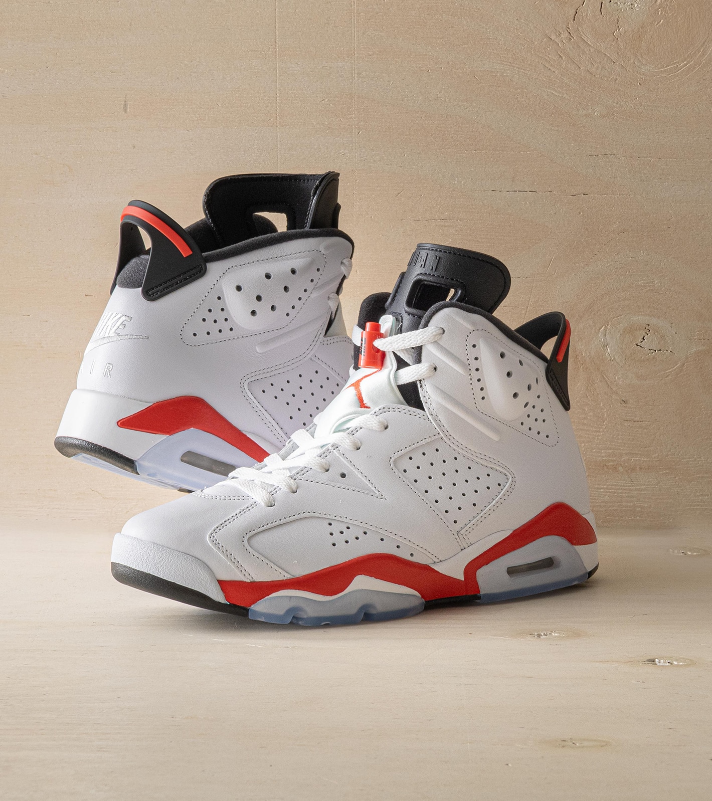 AIR JORDAN 6 RETRO