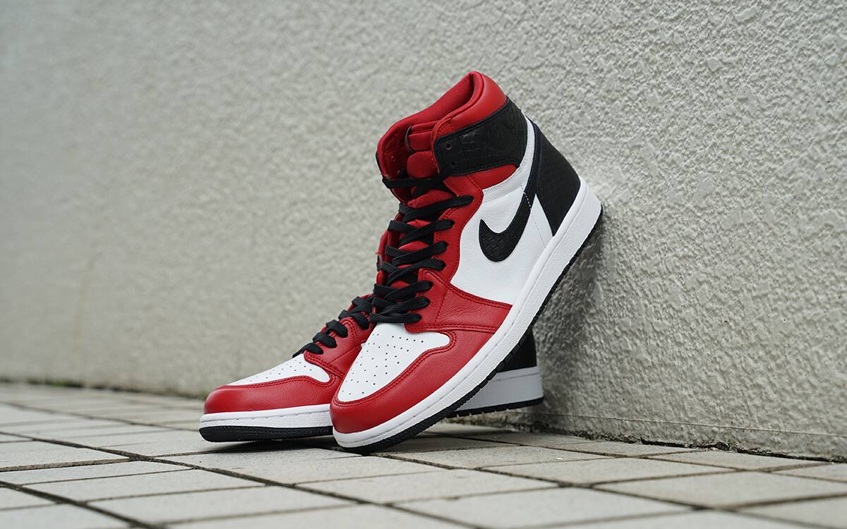 "JORDAN BRAND WMNS AIR JORDAN 1 HIGH OG 抽選受付"