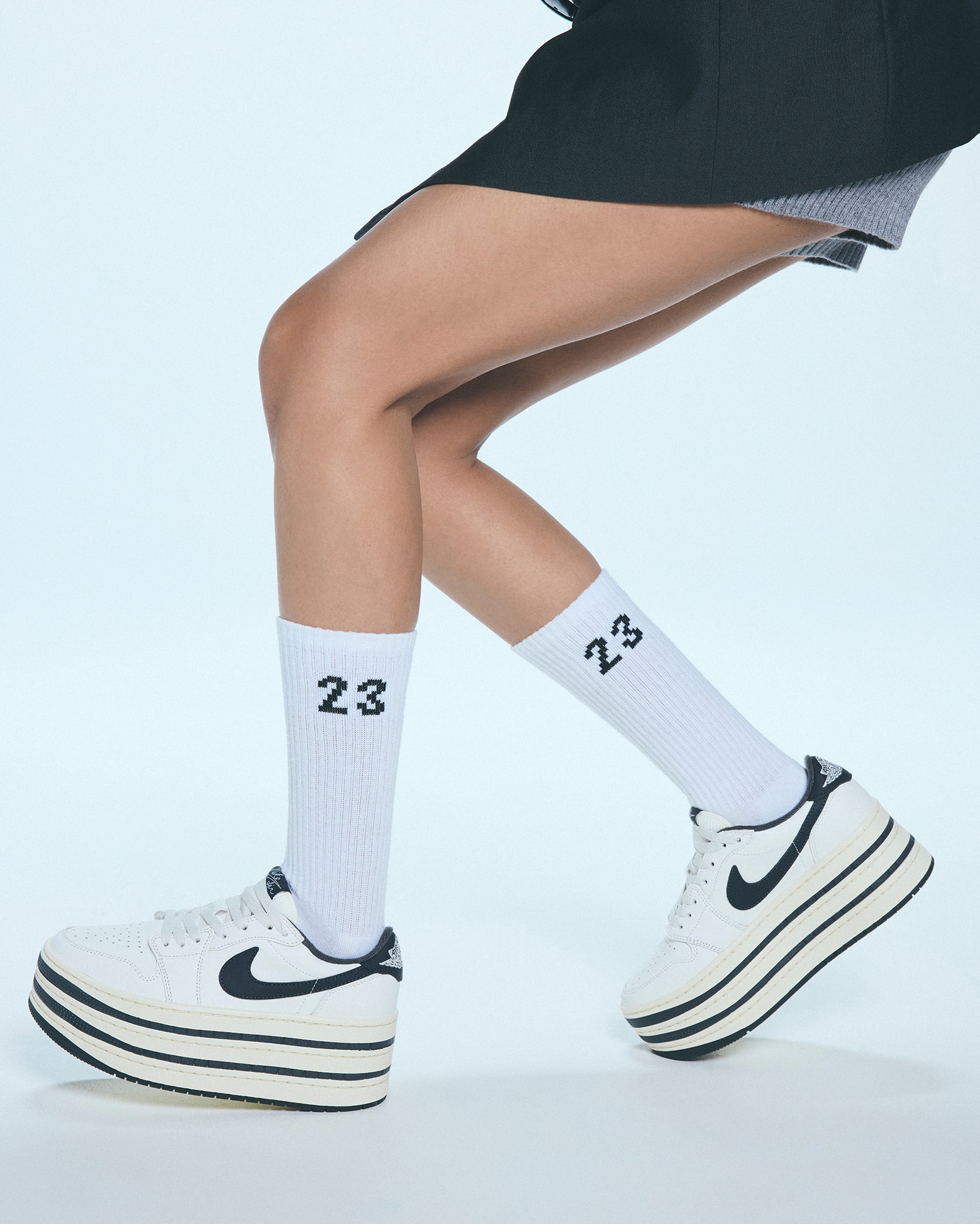 jordan-brand-wmns-air-jordan-1-triple-stack