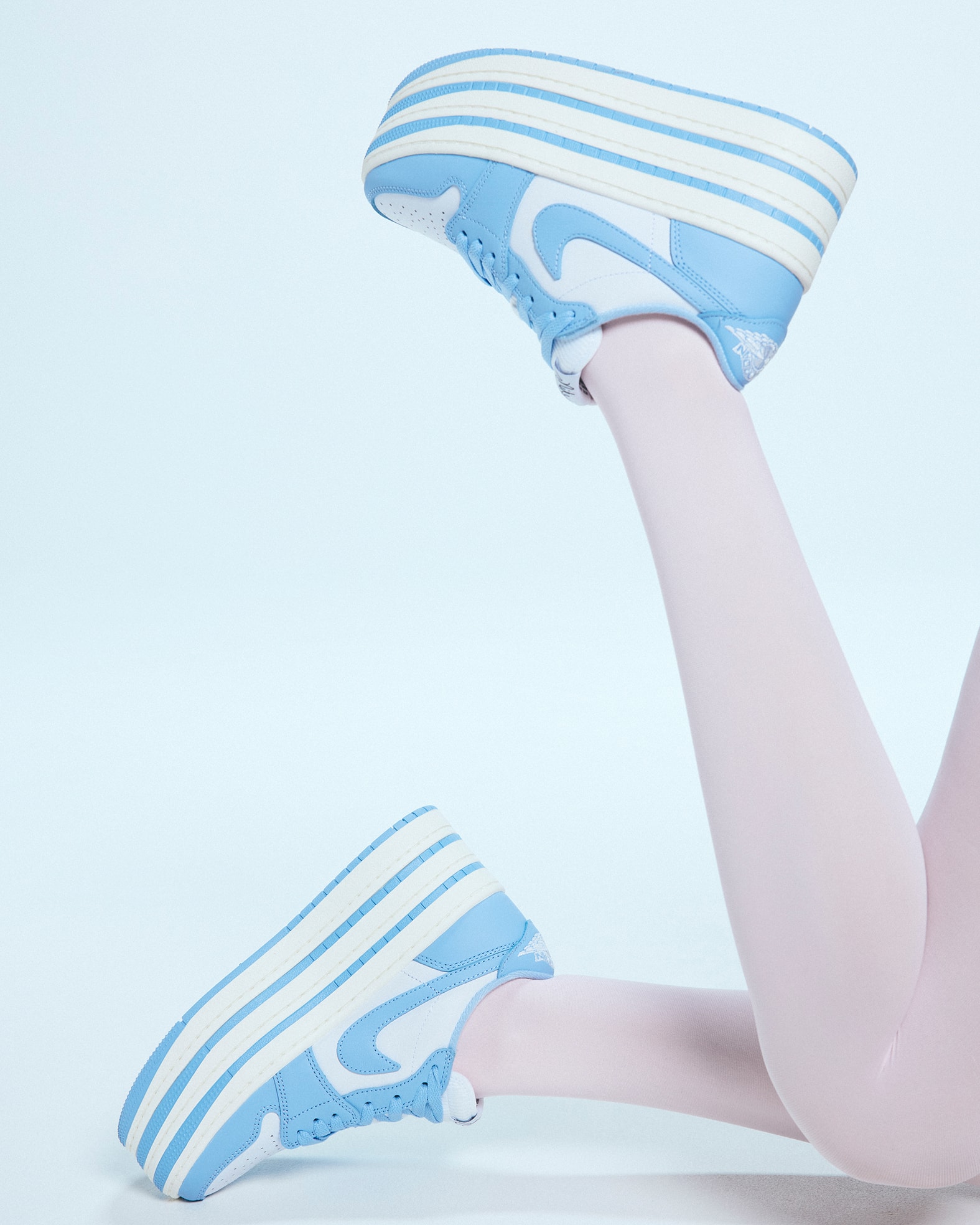 jordan-brand-wmns-air-jordan-1-triple-stack