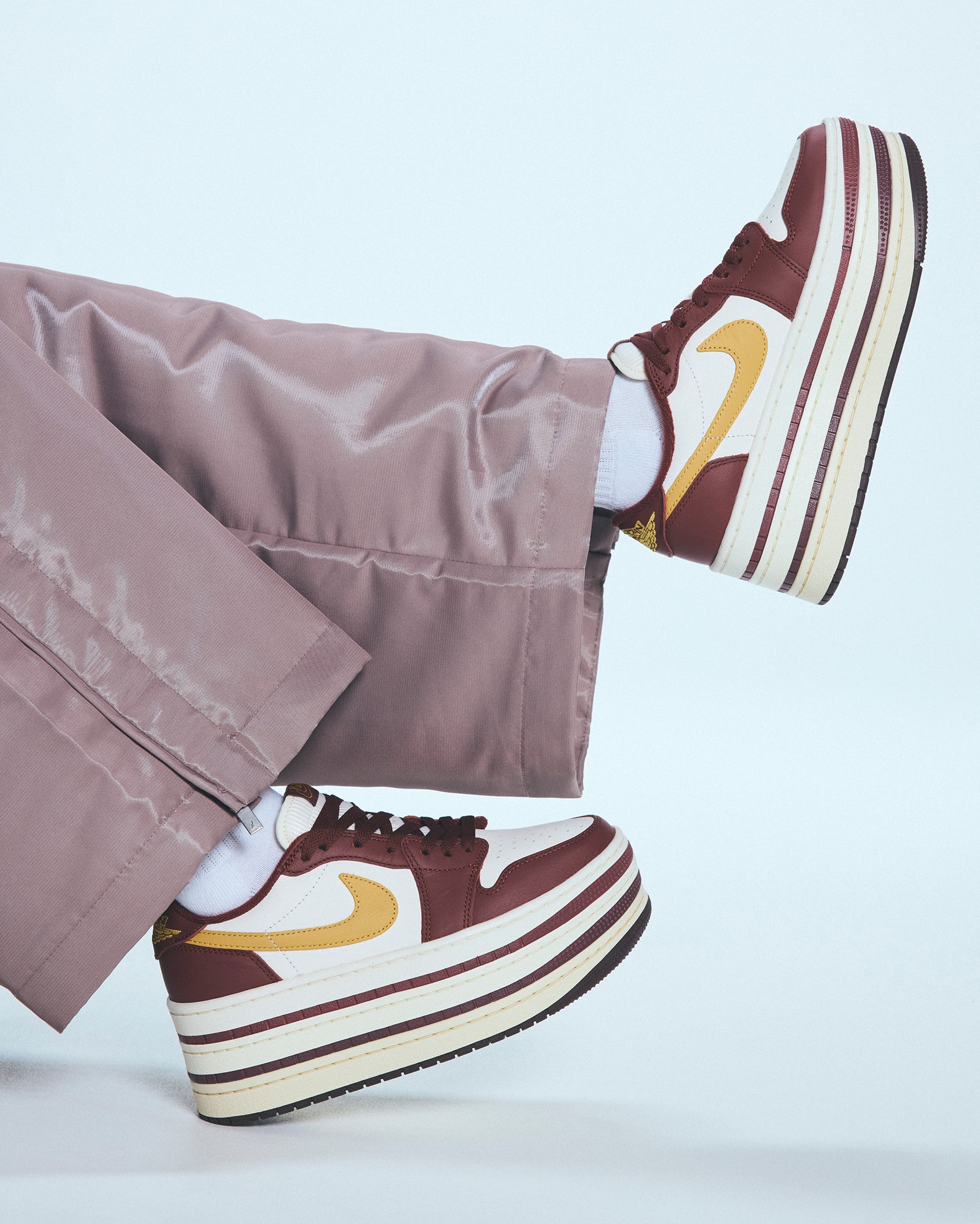 jordan-brand-wmns-air-jordan-1-triple-stack