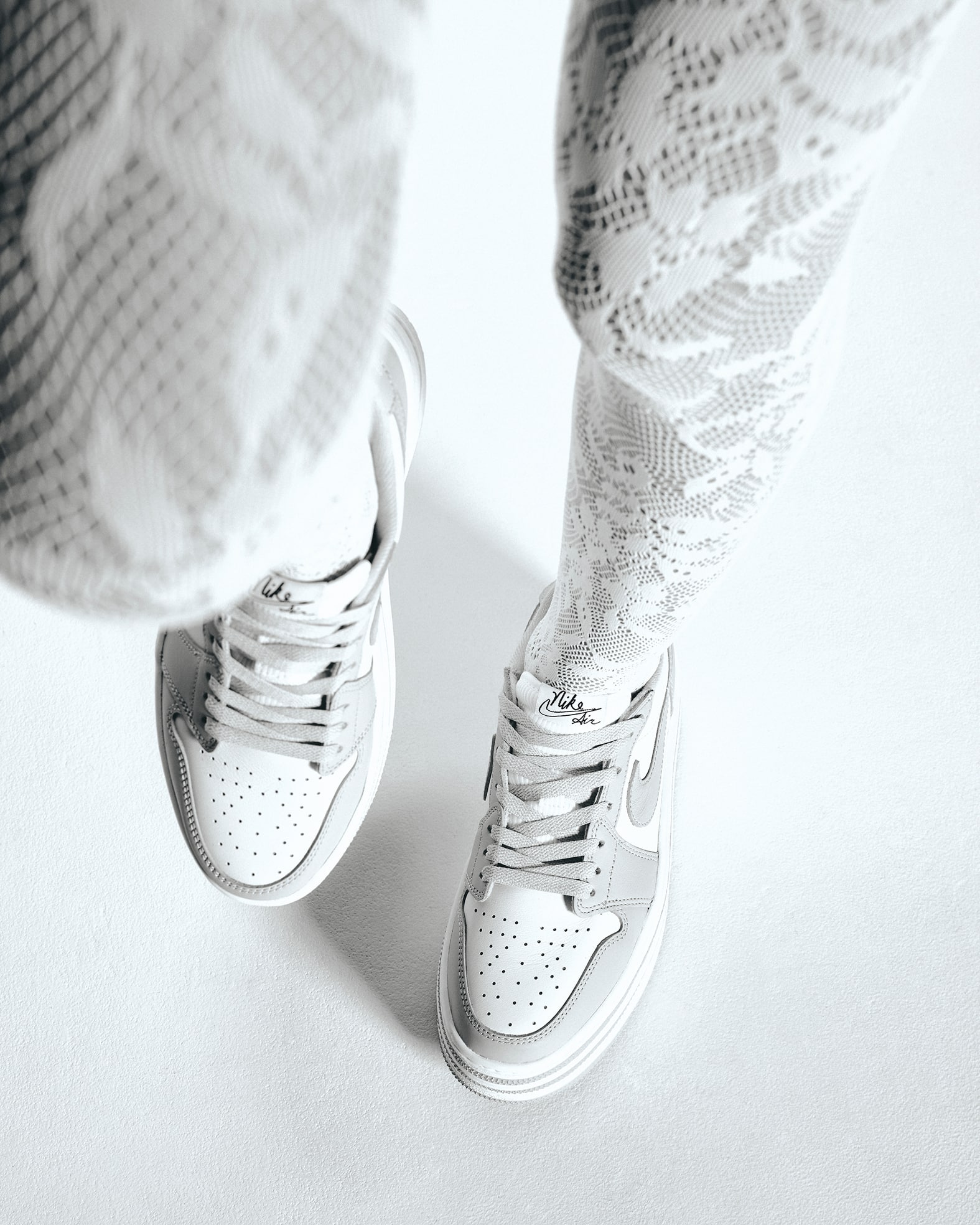 jordan-brand-wmns-air-jordan-1-triple-stack