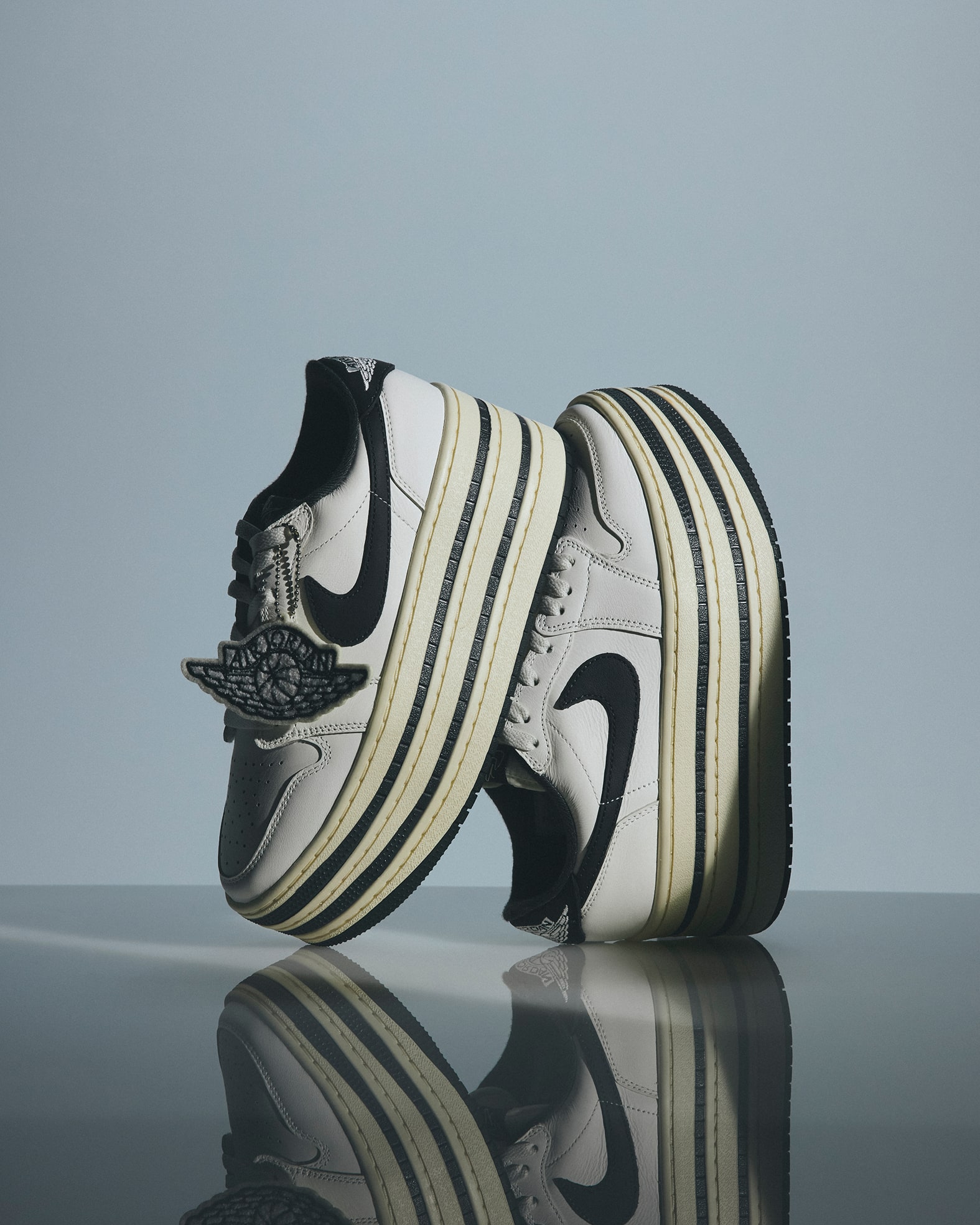 jordan-brand-wmns-air-jordan-1-triple-stack