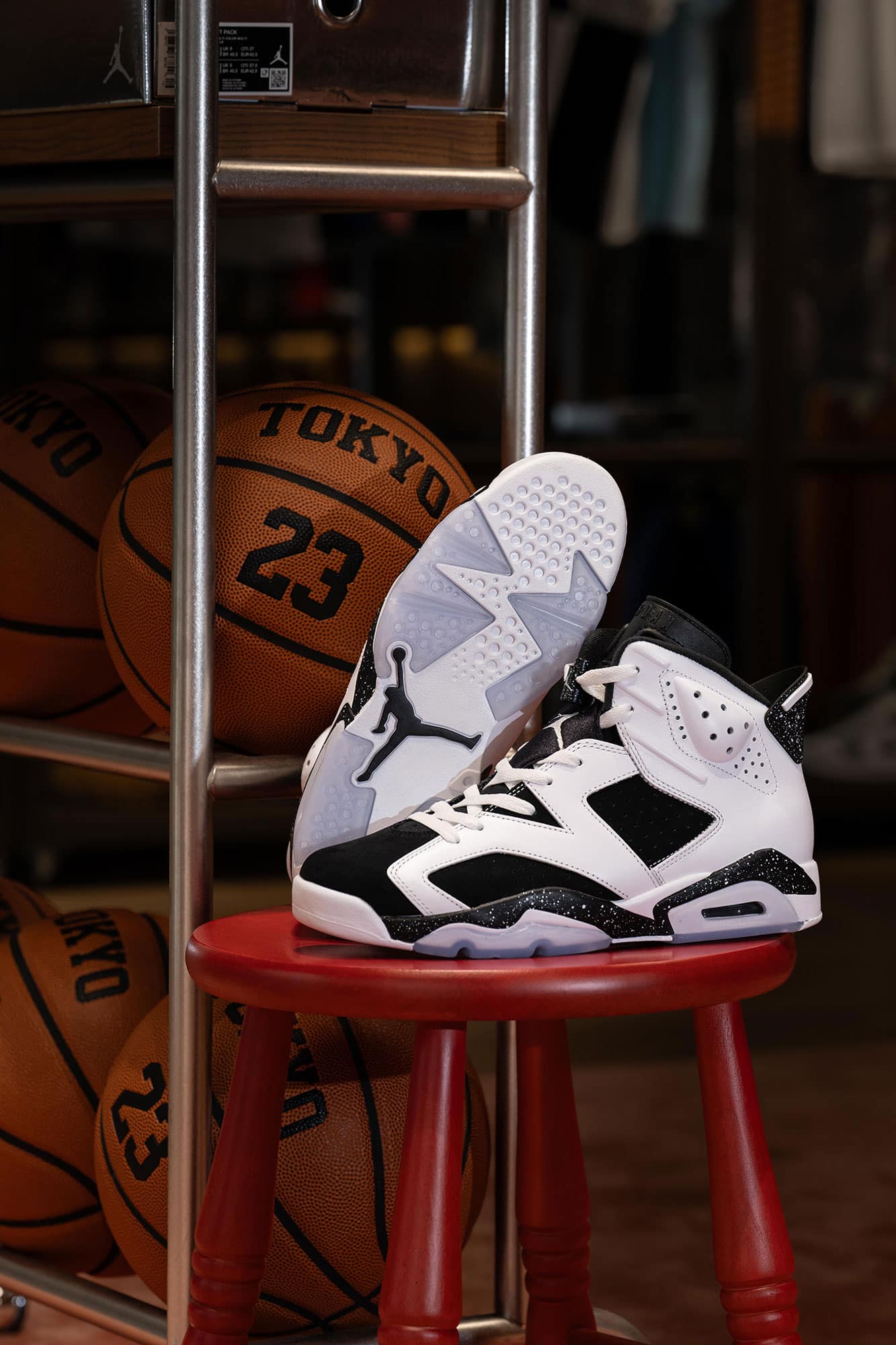 AIR JORDAN 6 RETRO