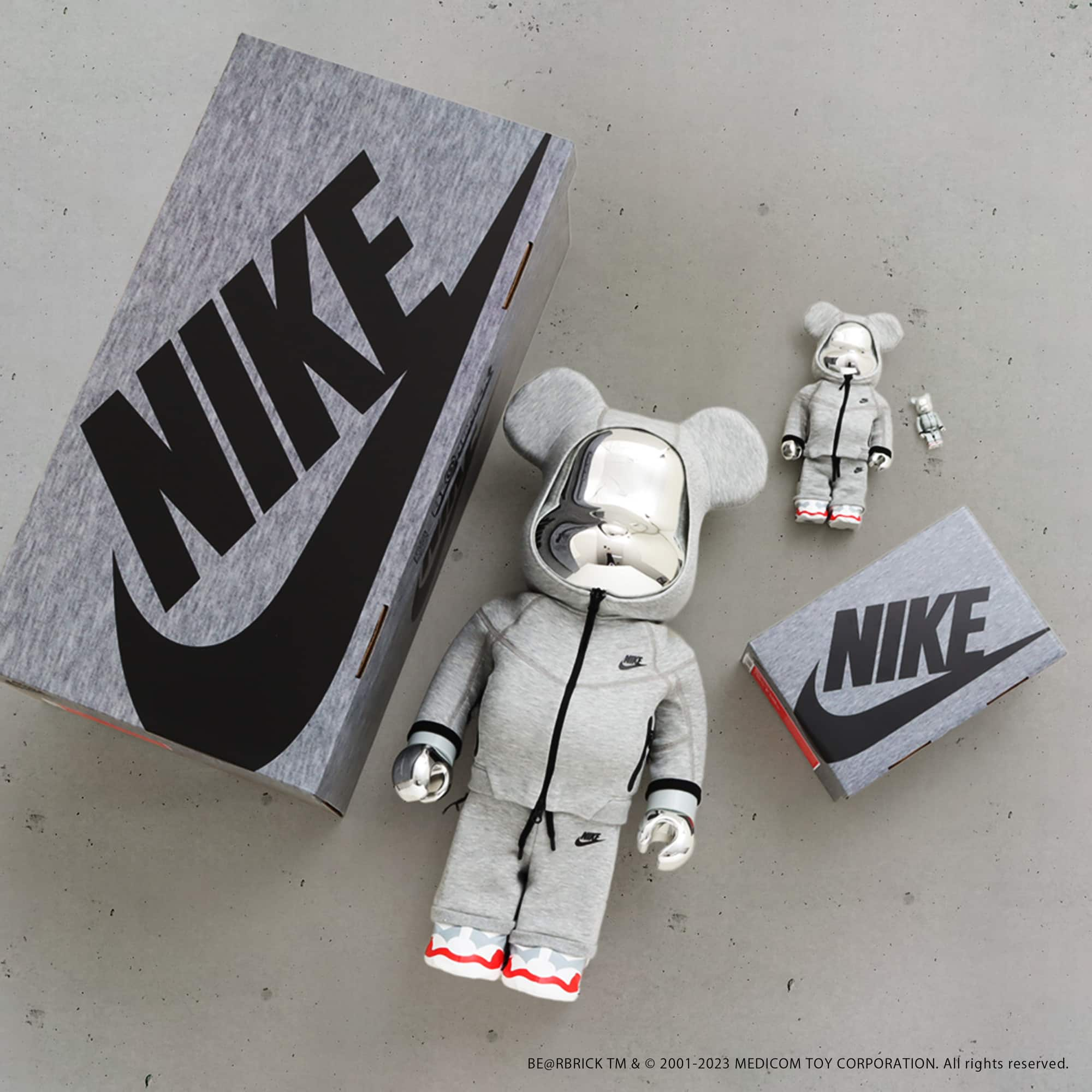 Bearbrick NIKE Tech Fleece N98 100％ 400%フィギュア