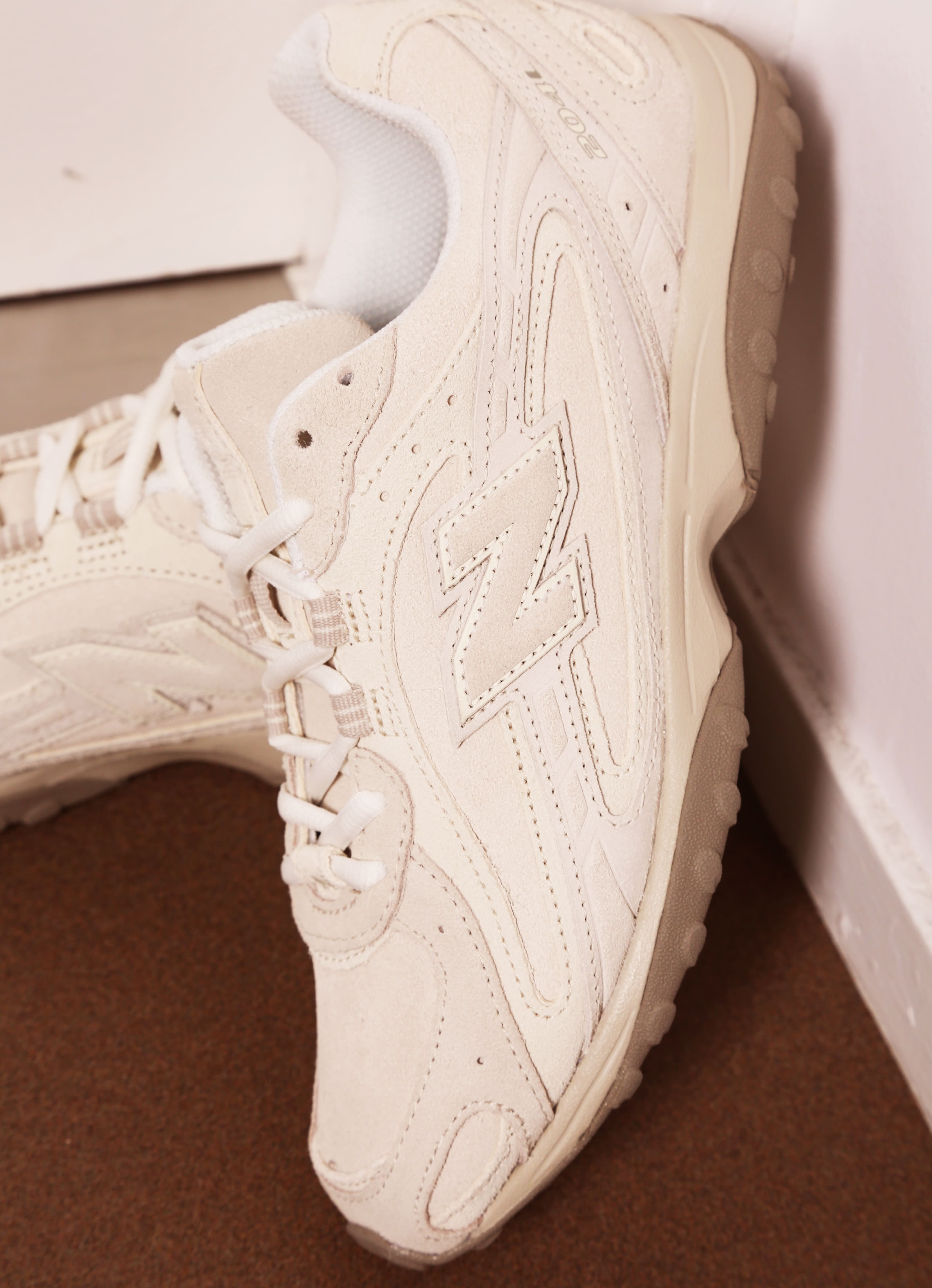 new-balance-204l_color
