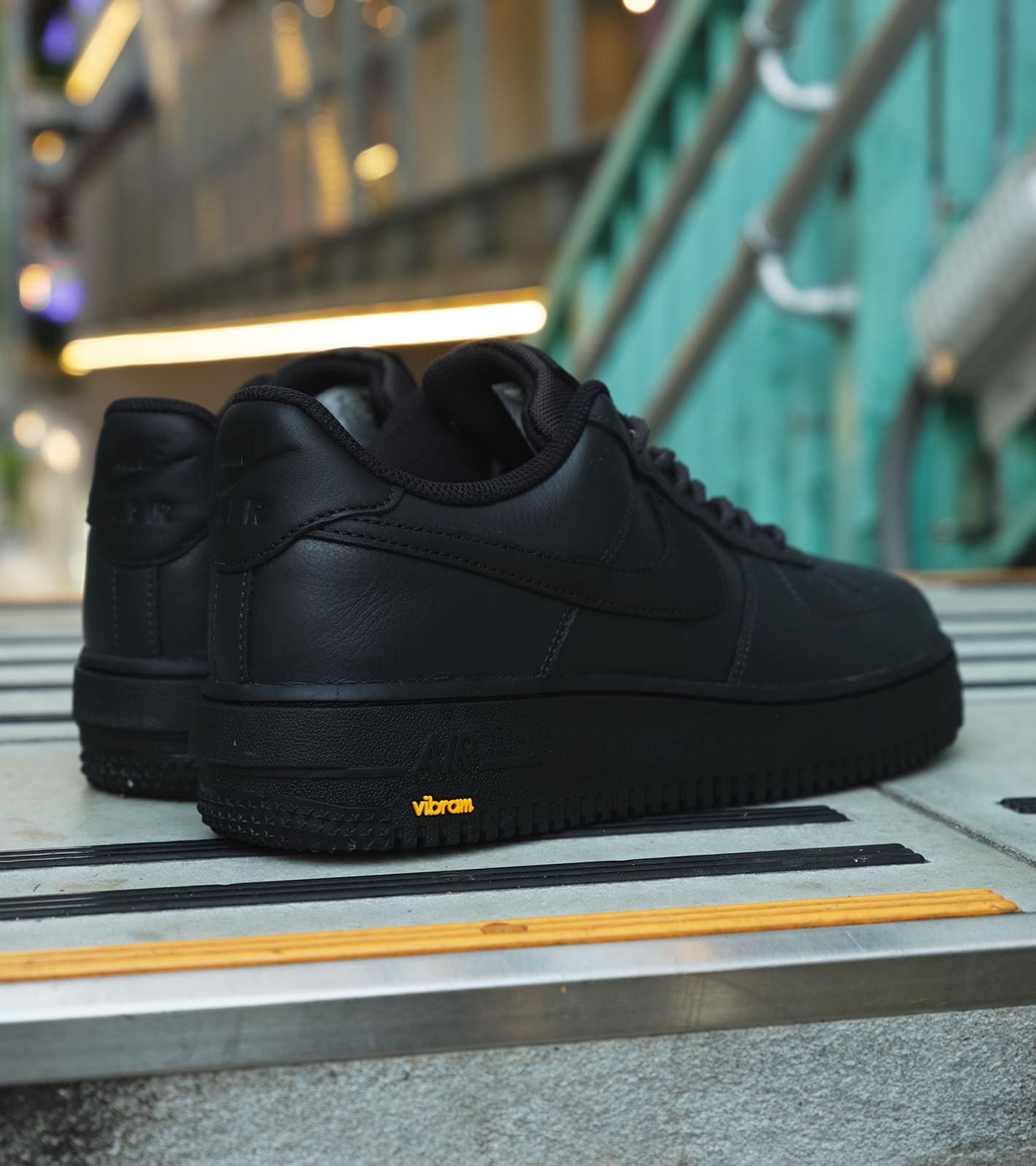 NIKE AIR FORCE 1 GTX Vivram