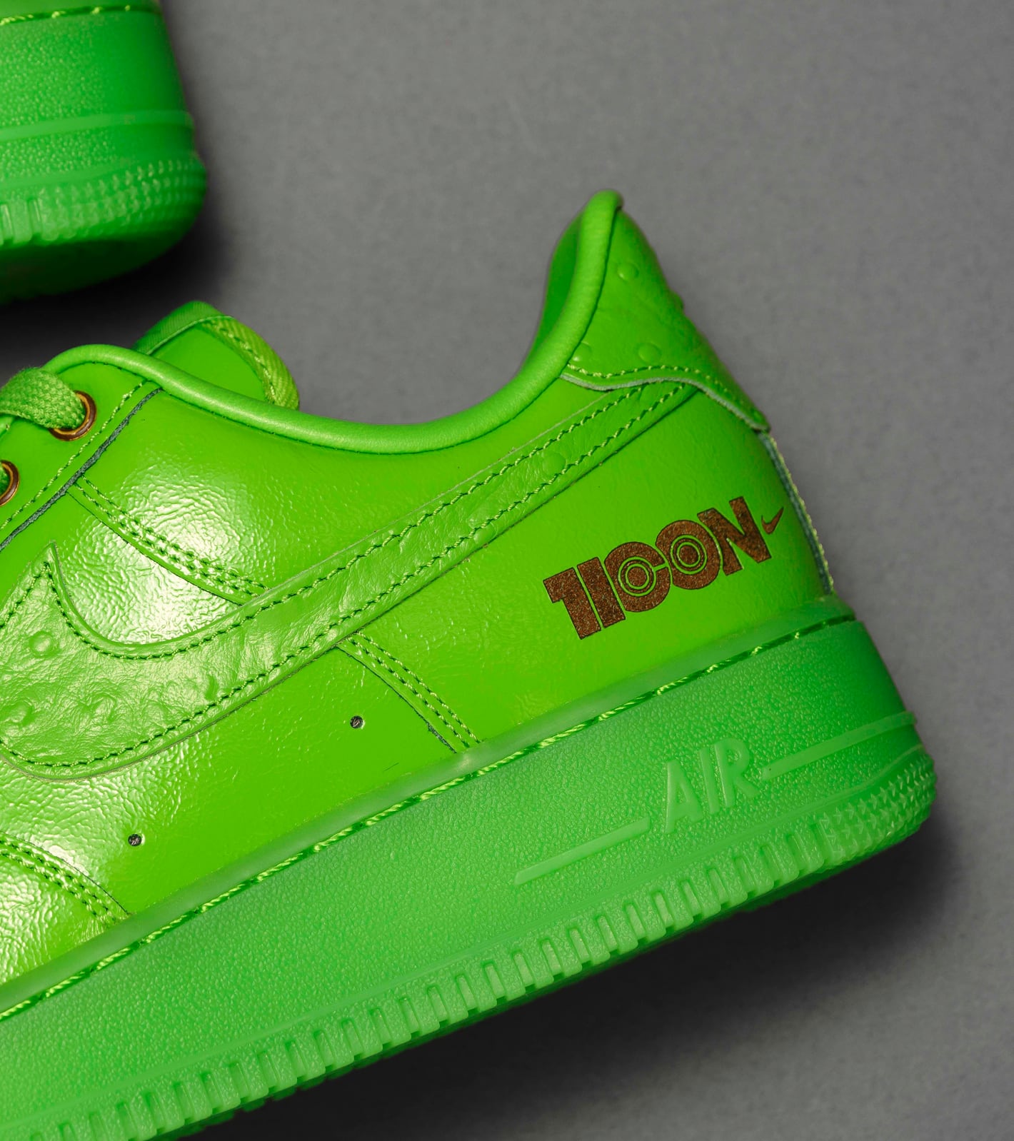 NIKE AIR FORCE 1 LX 1CON