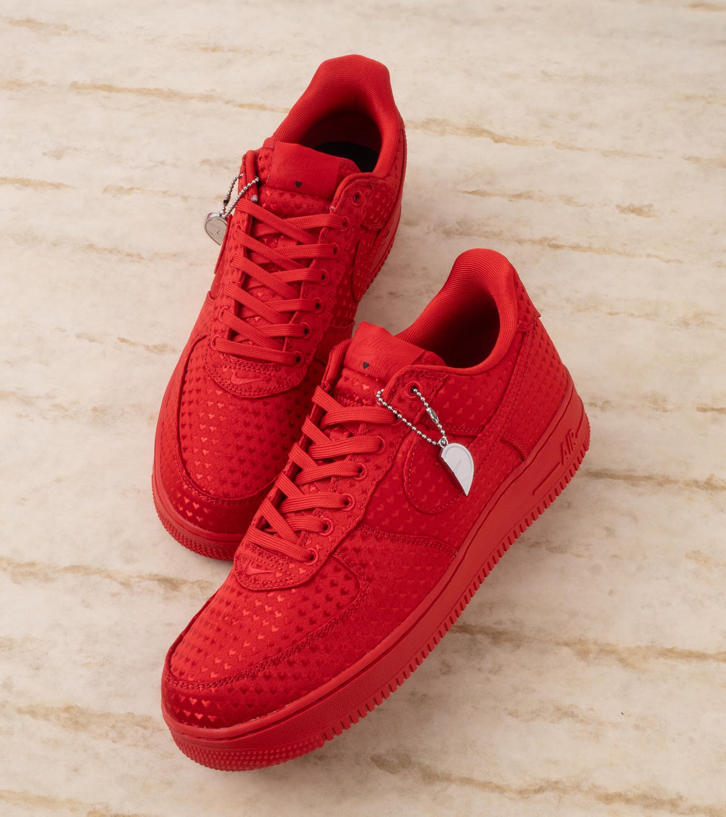 NIKE AIR FORCE 1 RETRO Valentine's Day