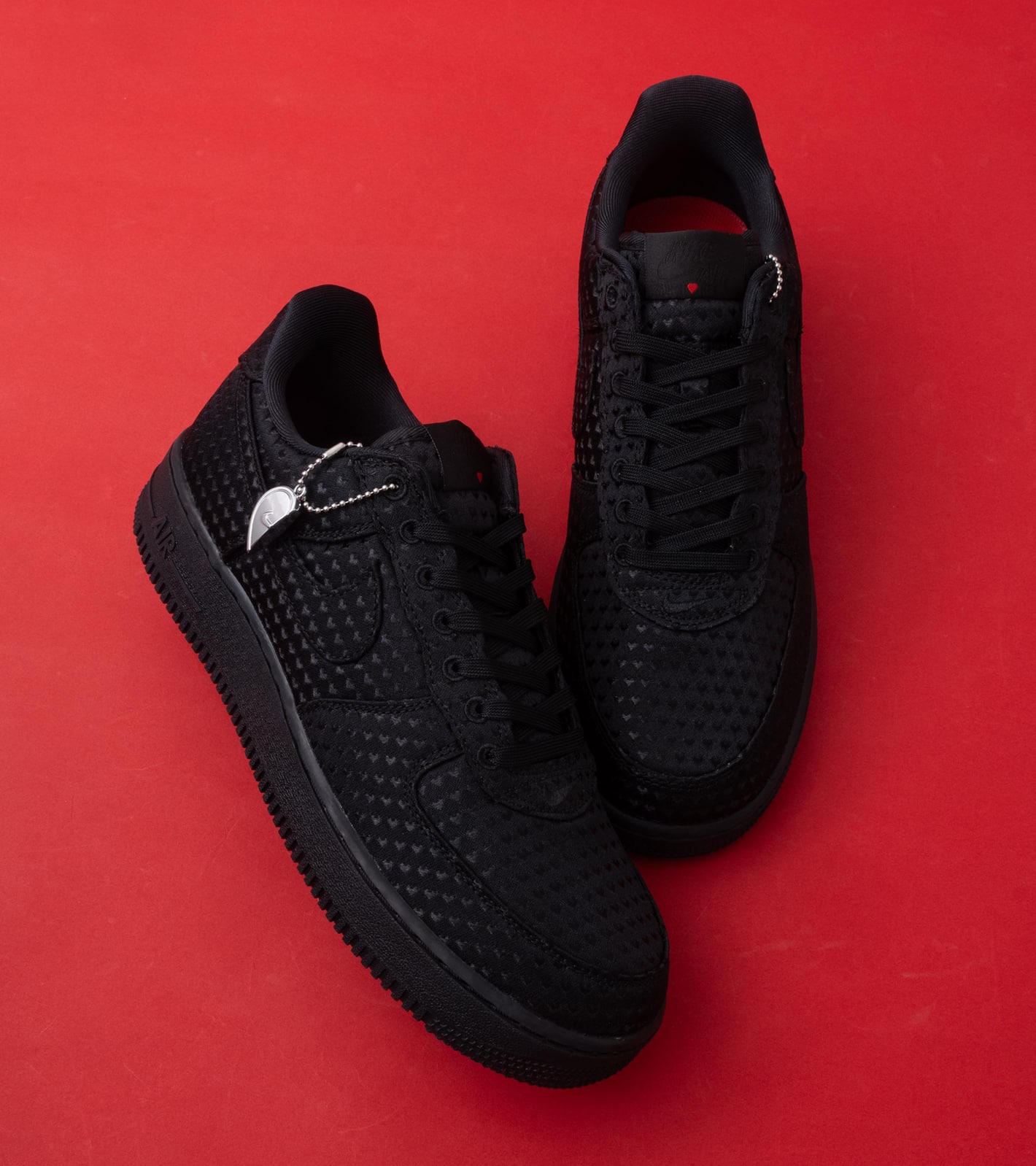 NIKE AIR FORCE 1 RETRO Valentine's Day
