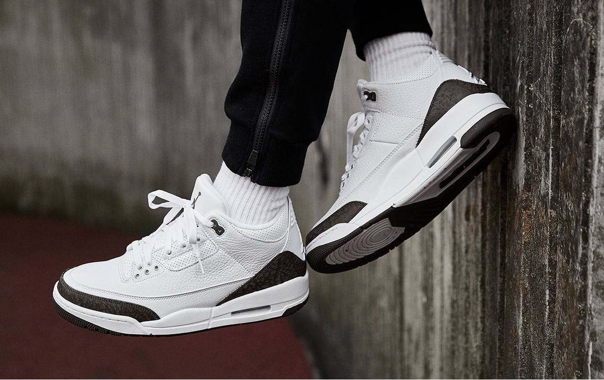 "NIKE AIR JORDAN 3 RETRO MOCHA"