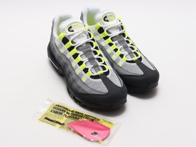 公式新作エアマックス95 NIKE AIR MAX 95 OG イエローグラデ 靴