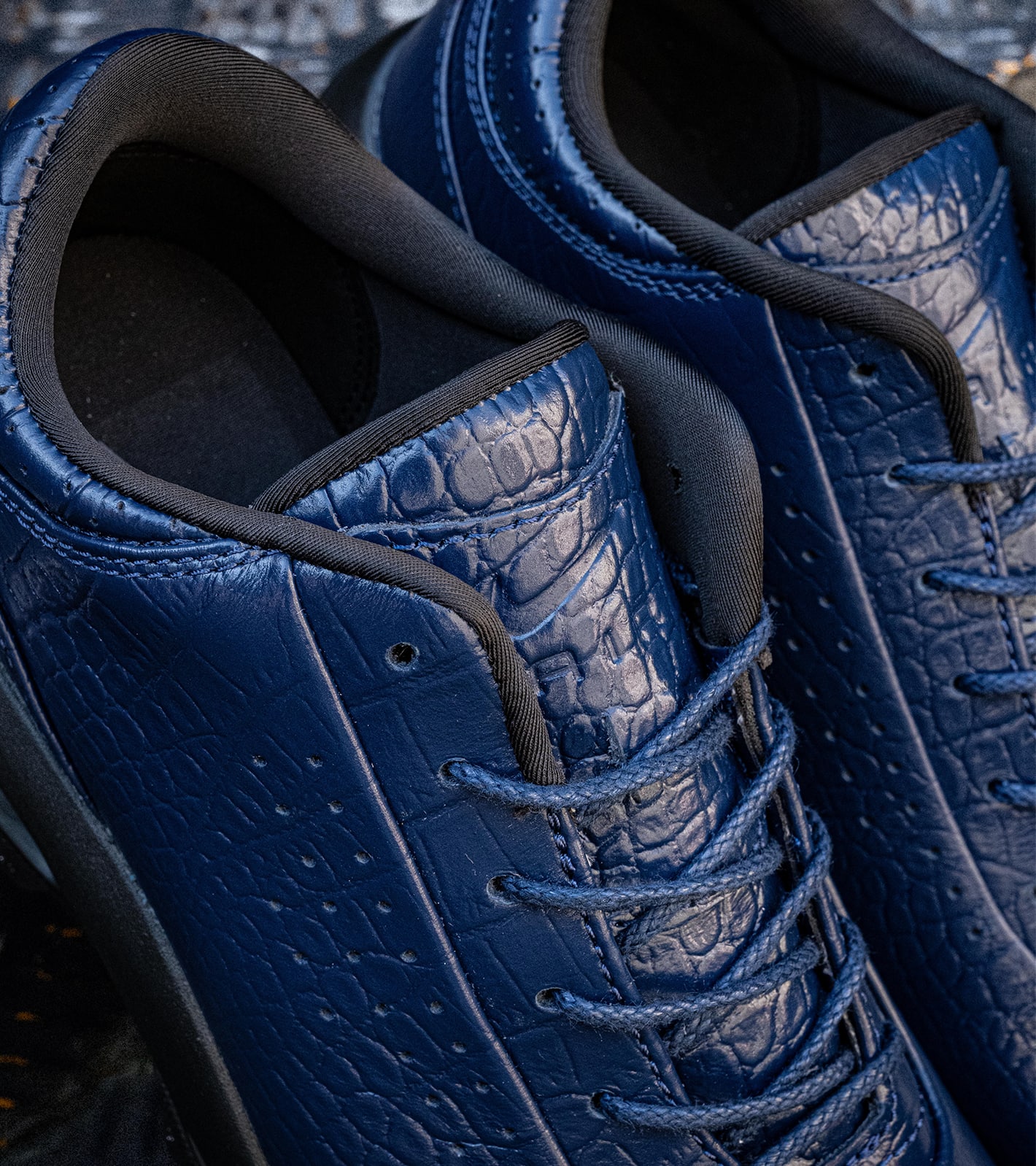 NIKE AIR MAX GOADOME LOW QS