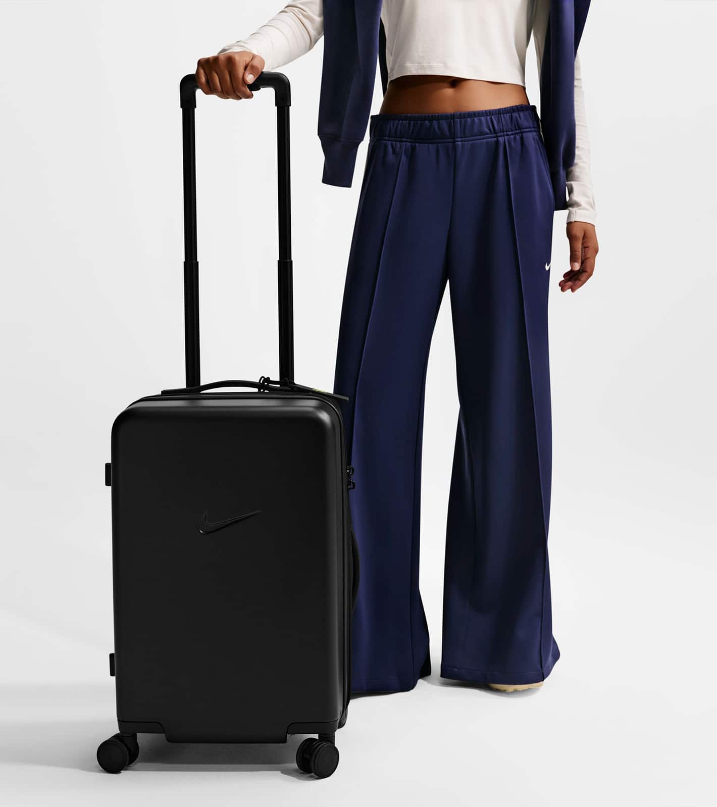 NIKE HARDSHELL LUGGAGE