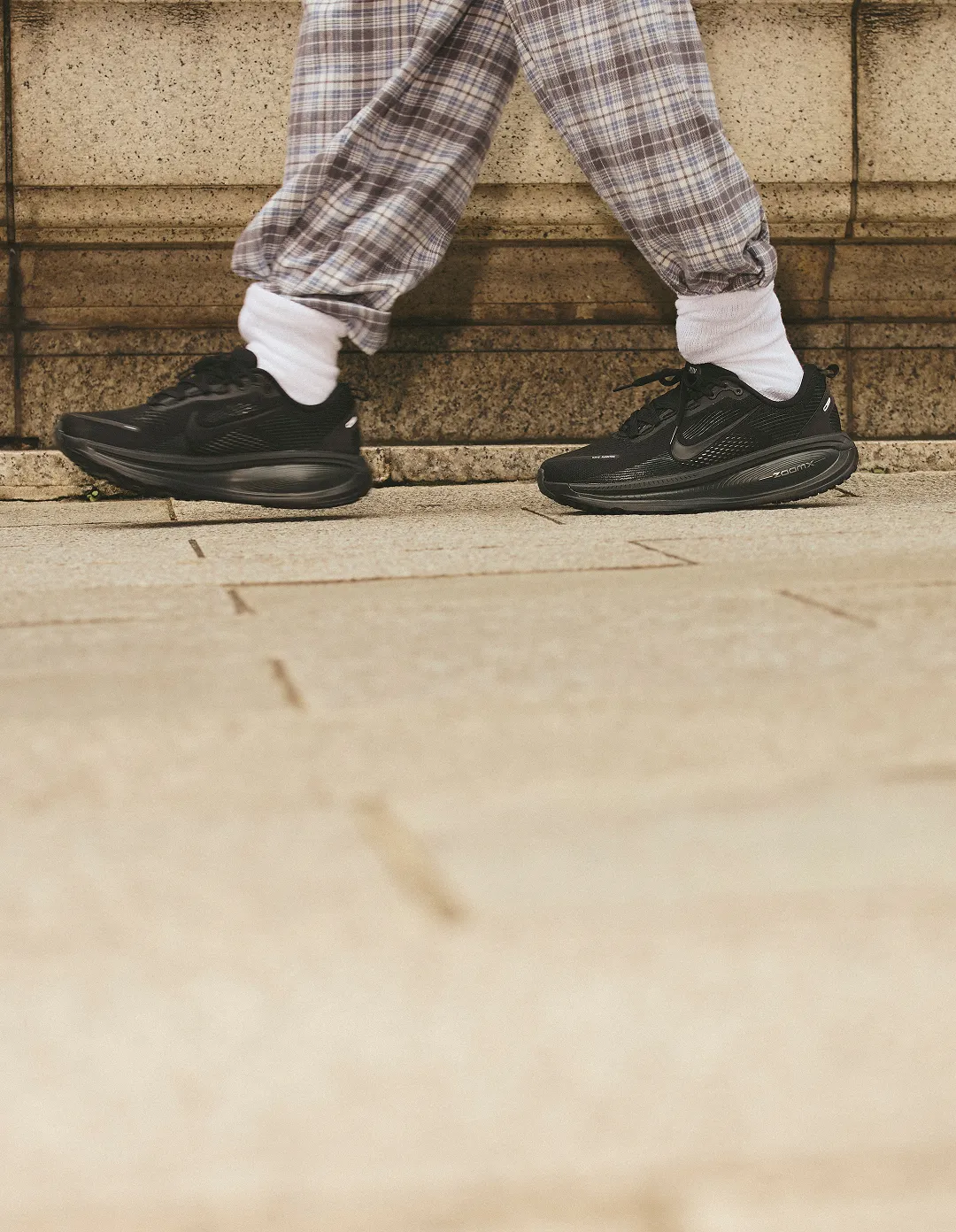 hoka-stealth-tech-collection-lp