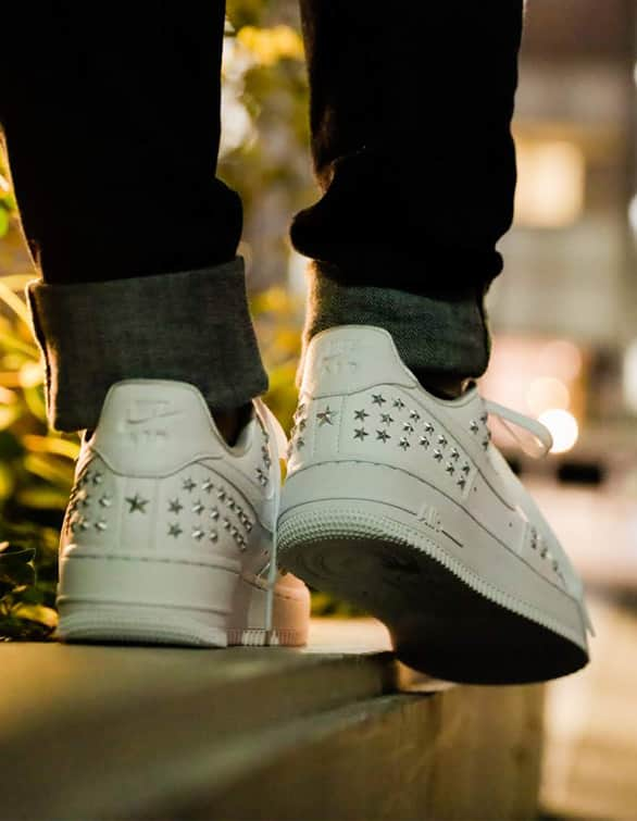 Studded air outlet force