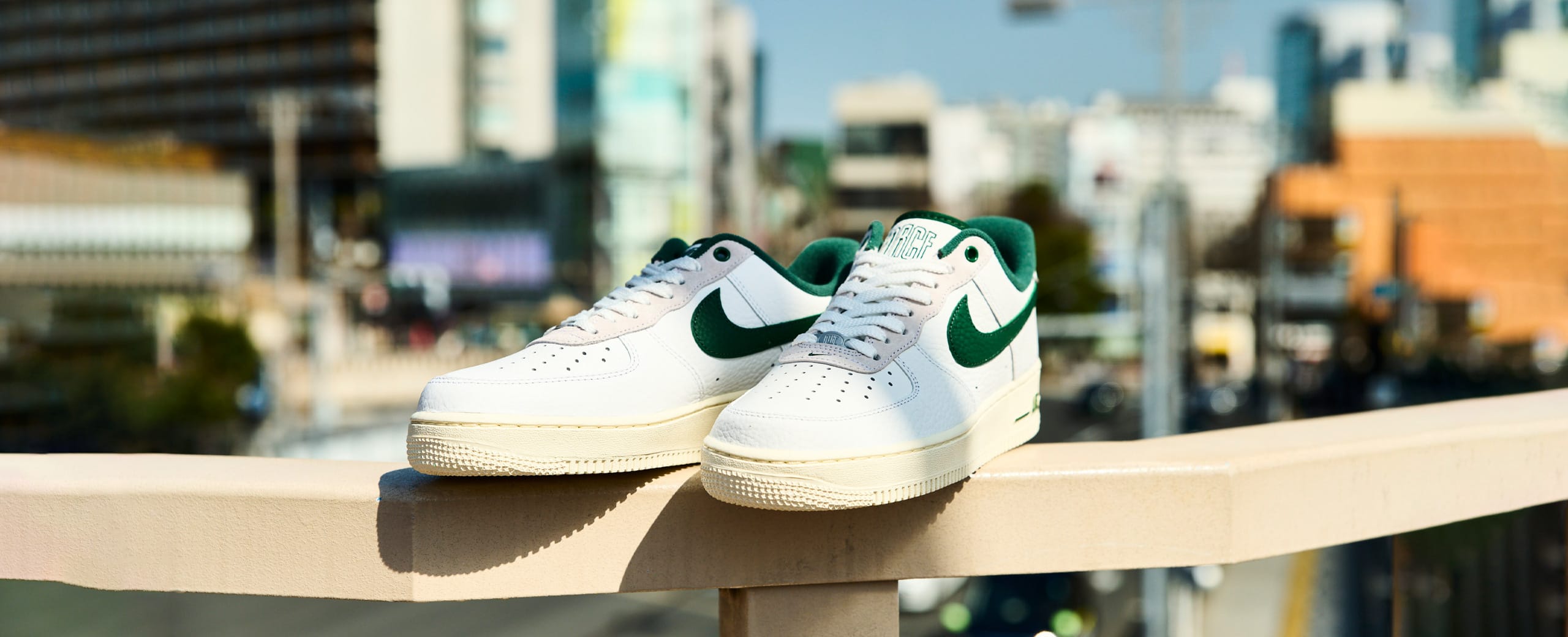 "NIKE WMNS AIR FORCE 1 '07 LX COMMAND FORCE "Gorge Green""