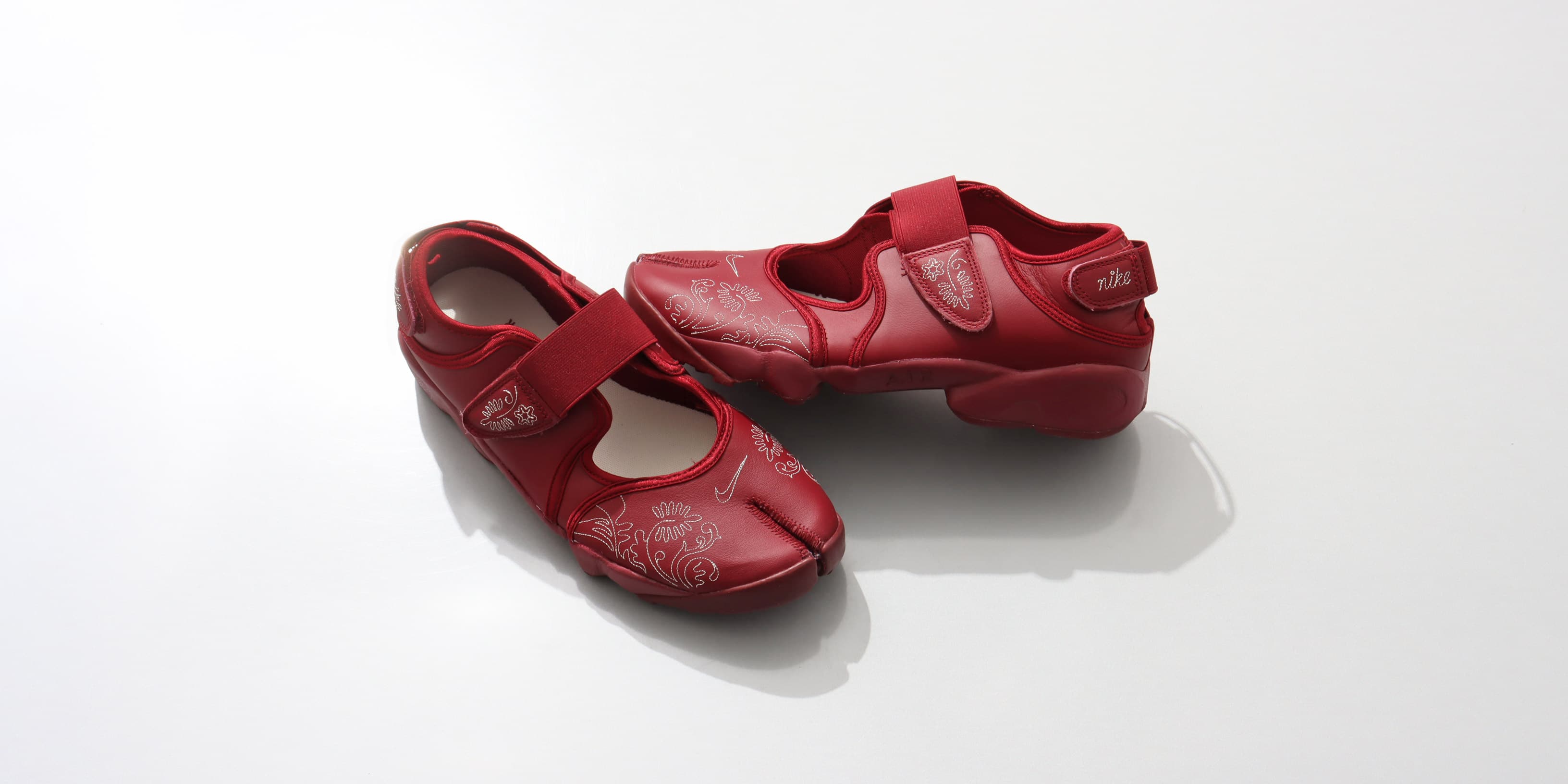 NIKE WMNS AIR RIFT