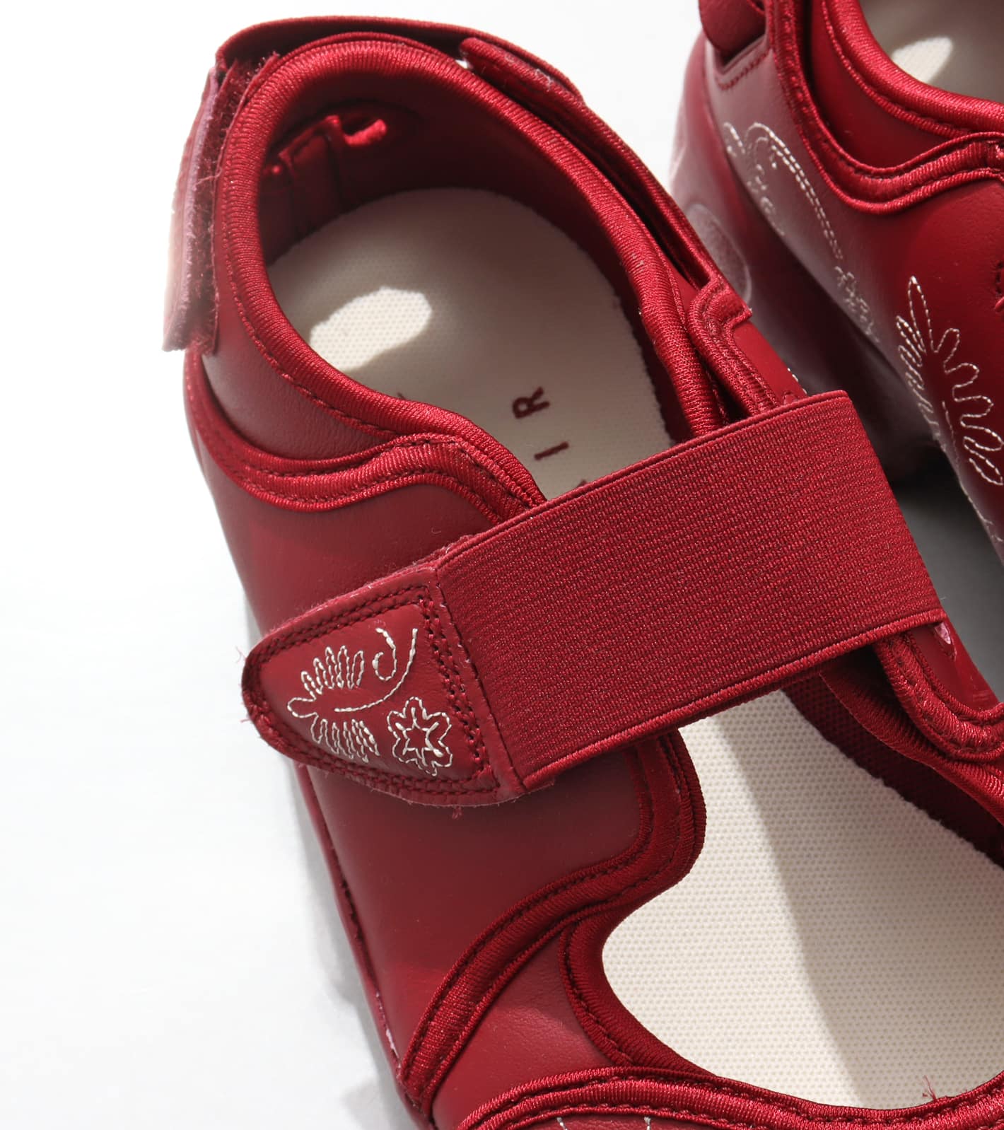 NIKE WMNS AIR RIFT