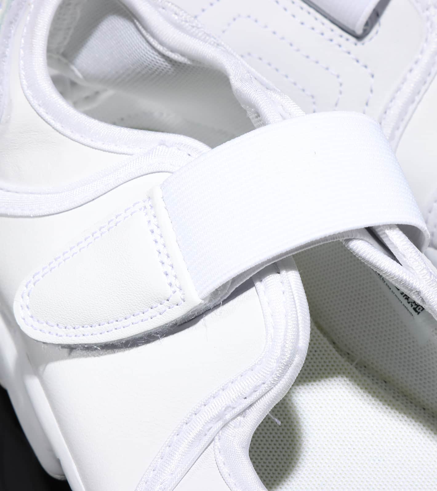 NIKE WMNS AIR RIFT