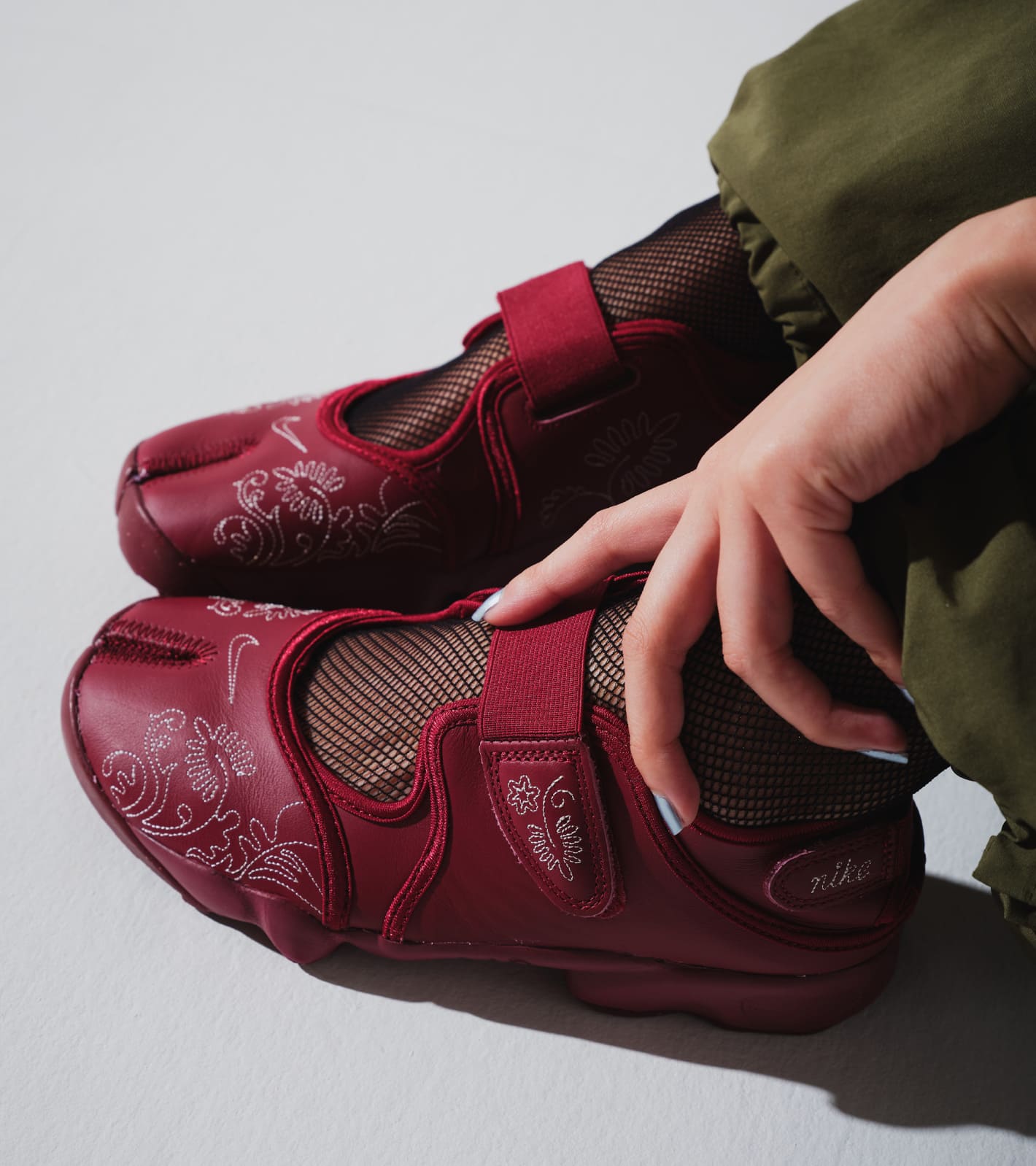 NIKE WMNS AIR RIFT