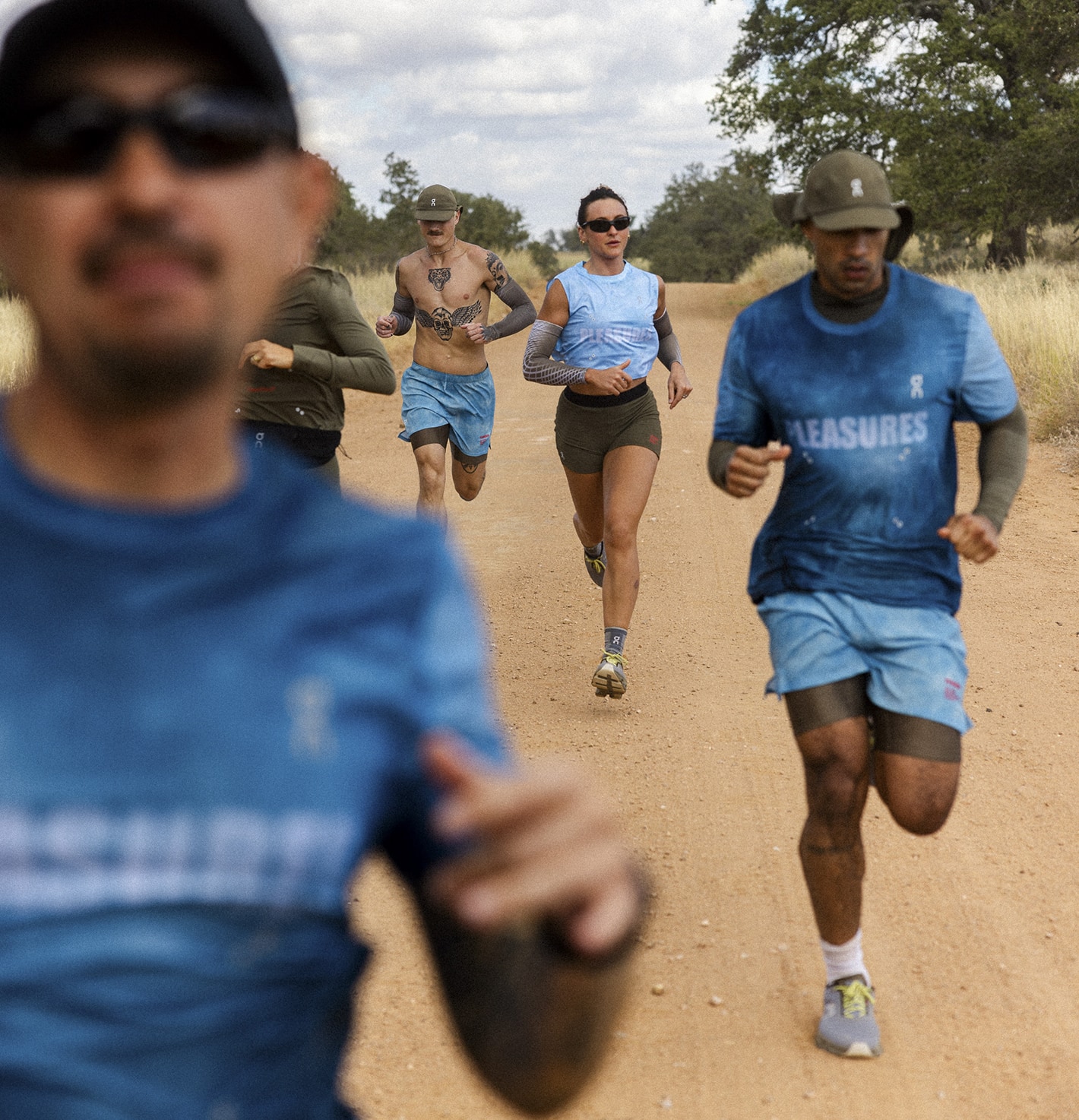 On x PLEASURES x The Loop Running Supply Co