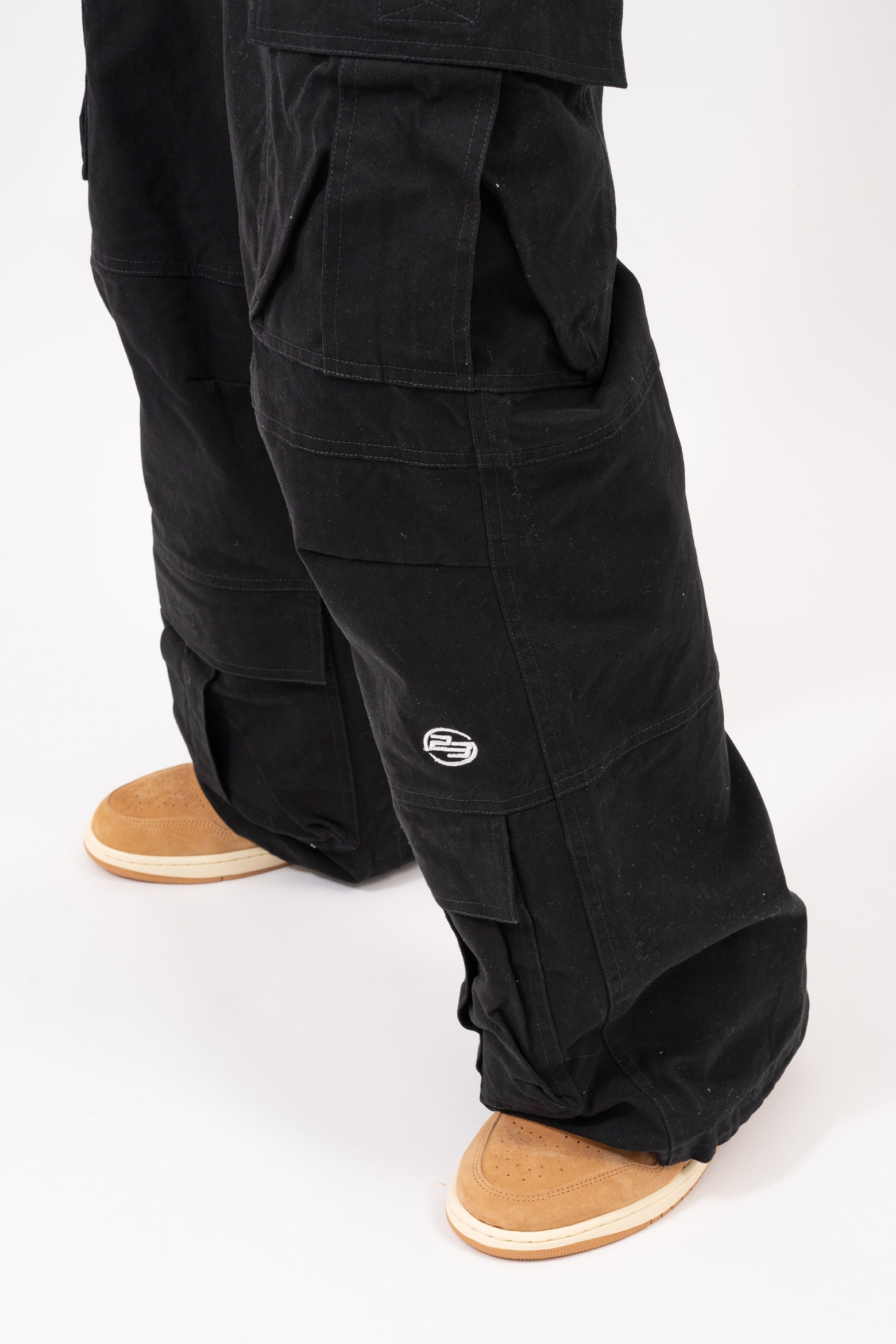 tokyo-23-fw25-collection-look-book