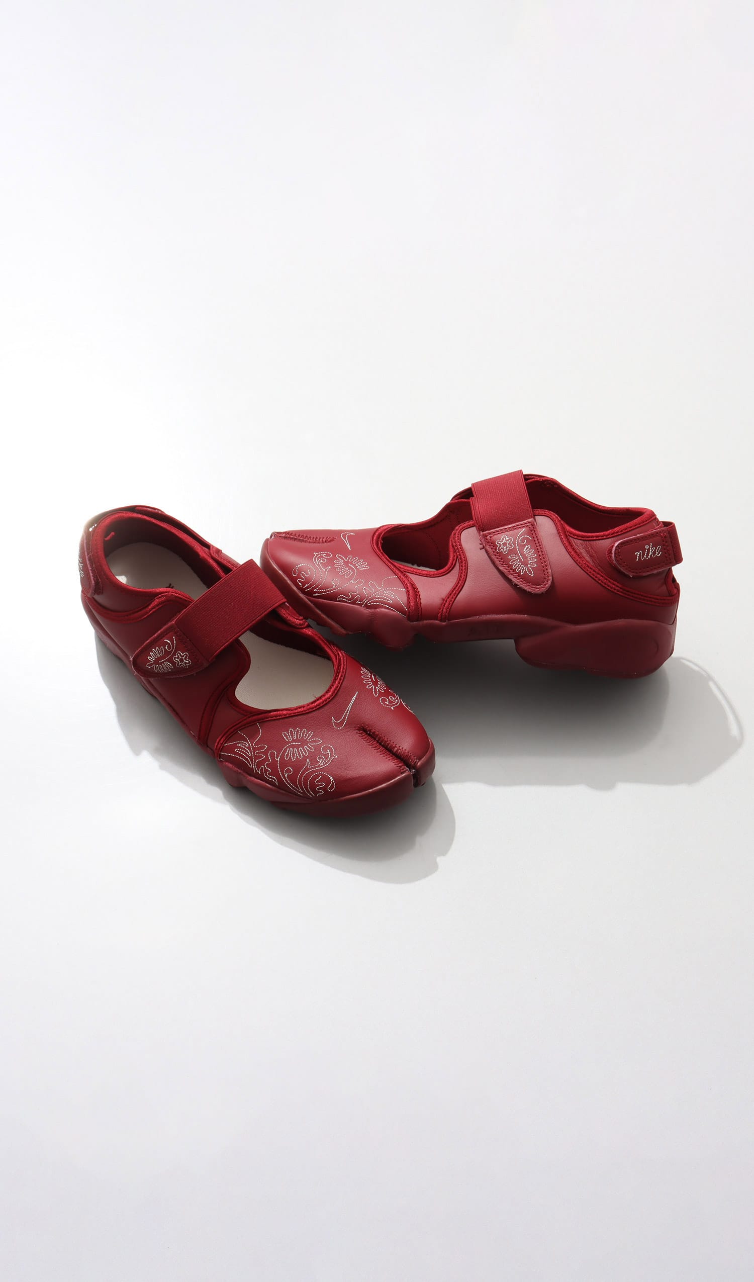 NIKE WMNS AIR RIFT