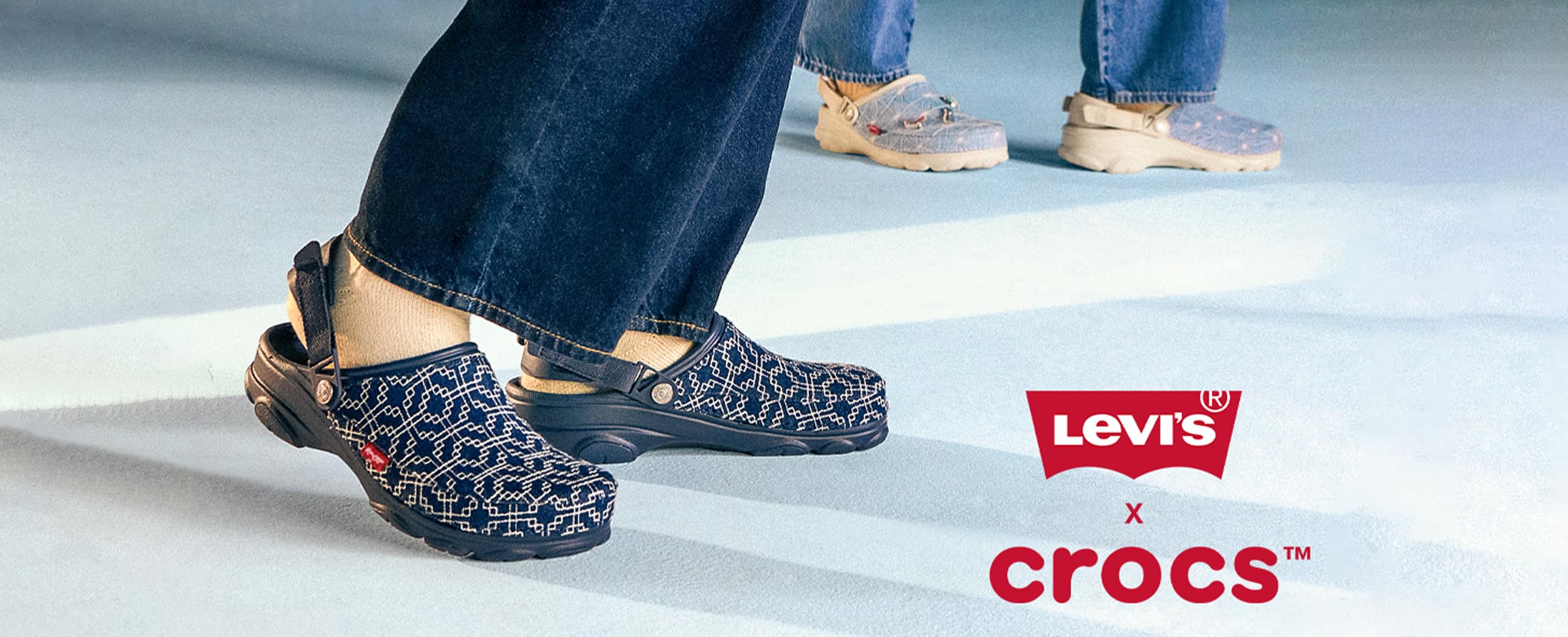 Levi's × Crocs All Terrain Clog Navy 23S