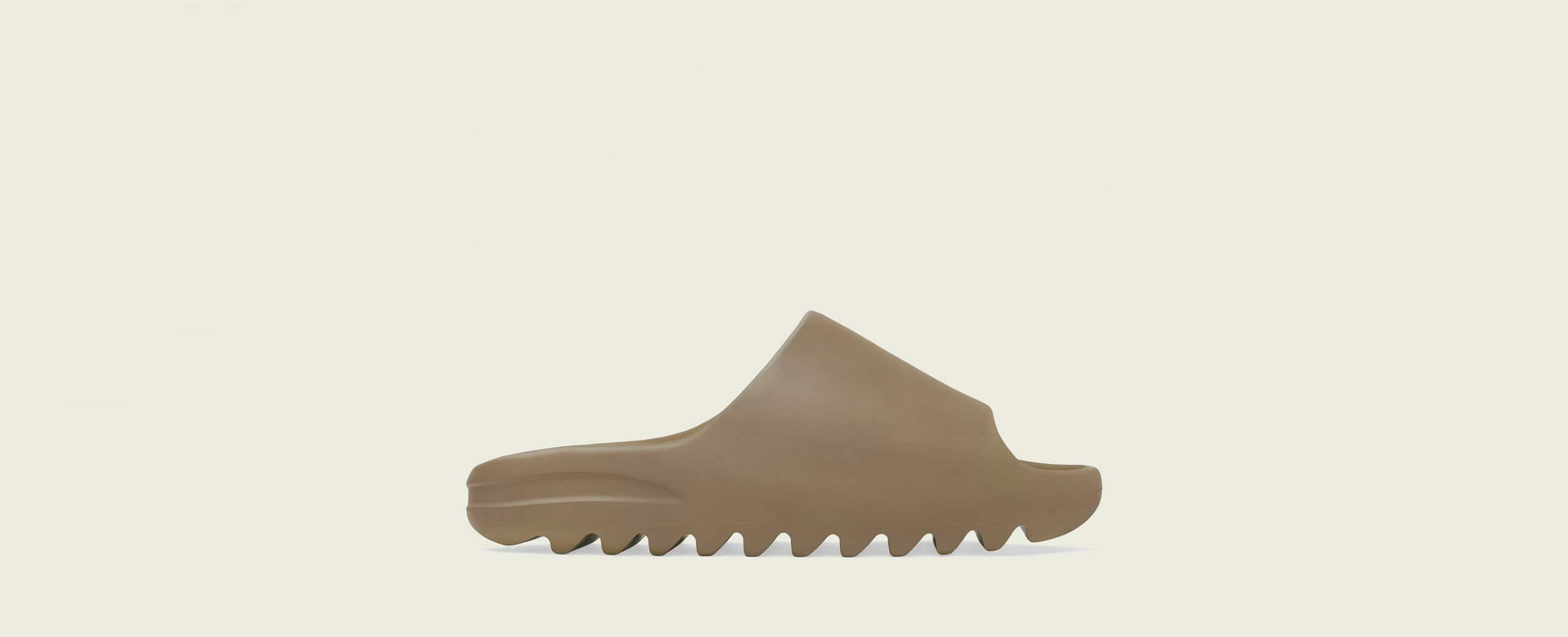 adidas YEEZY SLIDE(アディダス イージー スライド)CORE/CORE/CORE