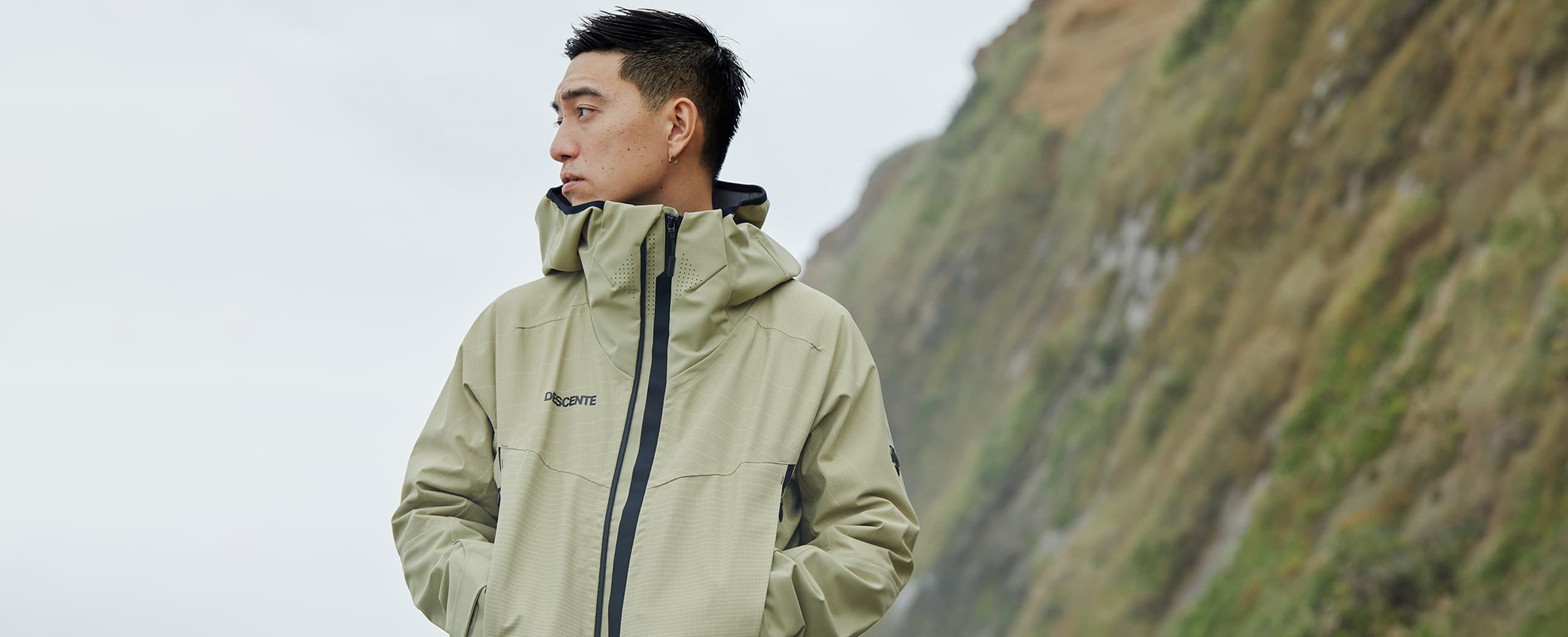 DESCENTE S.I.O × SCHEMATECH 3L-SHELL-