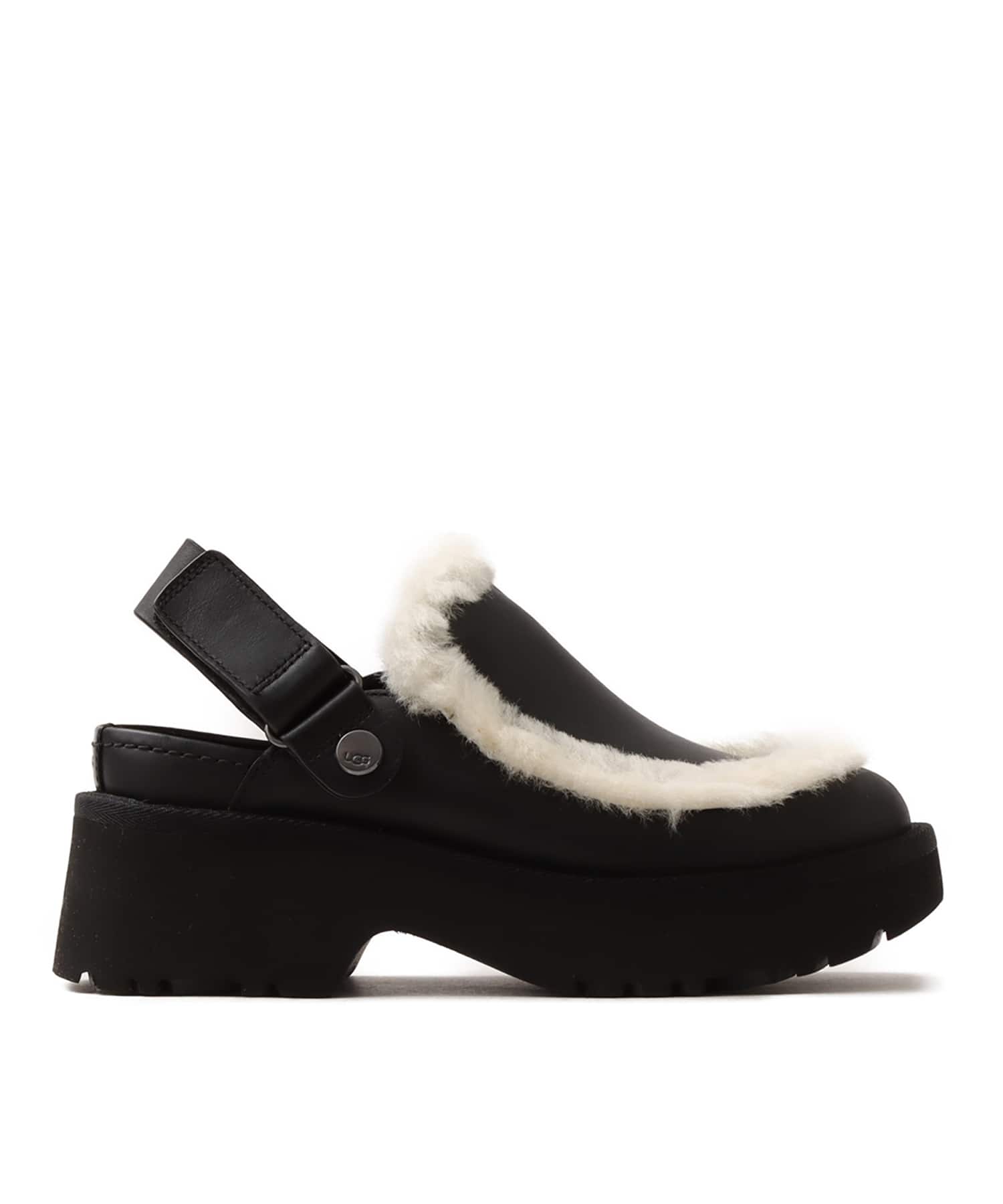 UGG W ESMEE LEATHER CLOG BLACKの画像