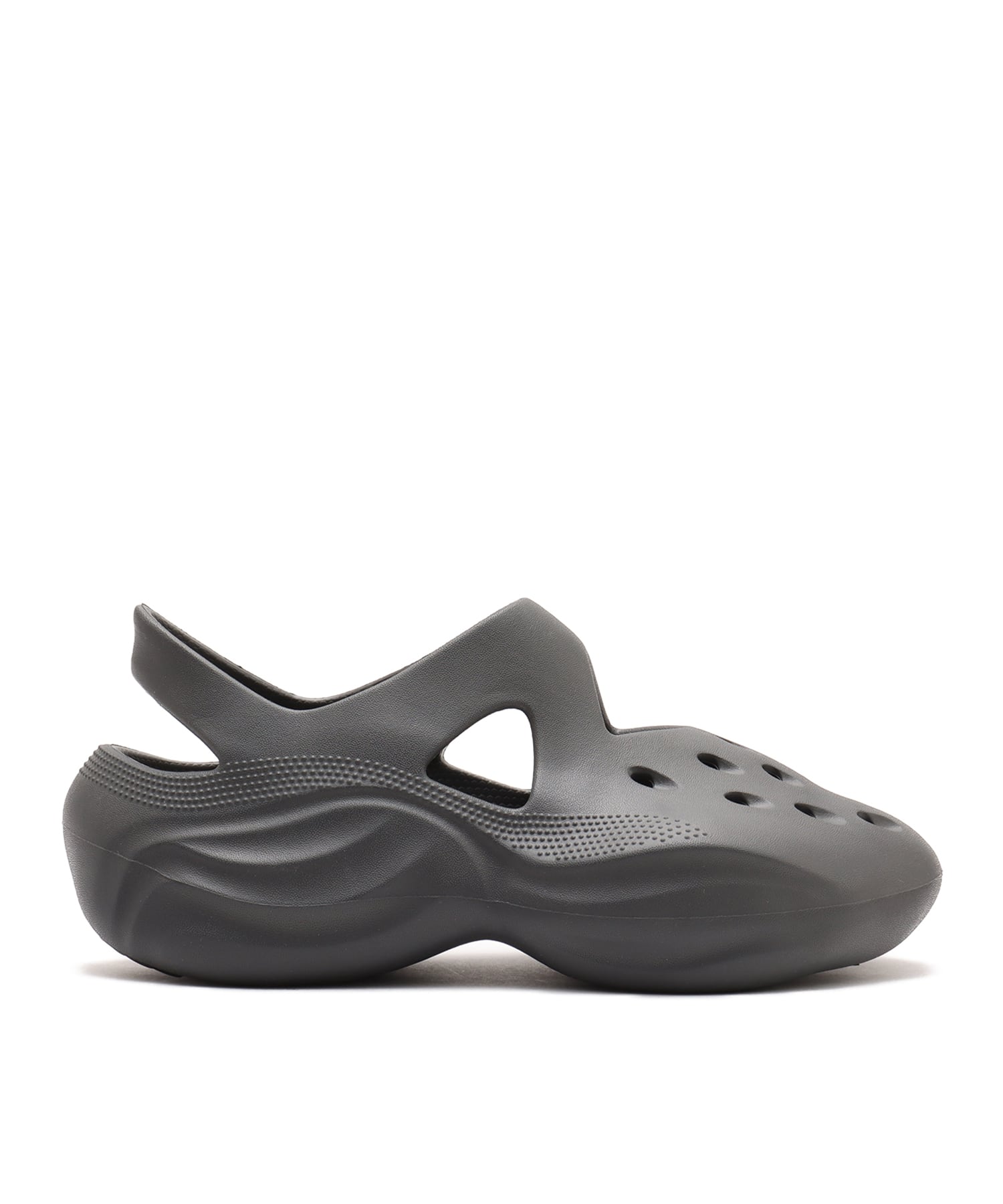 crocs Dingyun Zhang x Crocs Diffuser Black Sandの画像