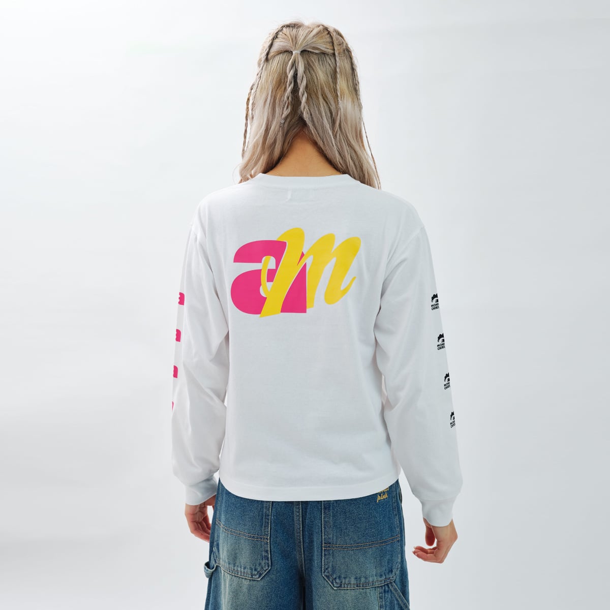 atmos pink x MONICHIKI HOUSE AM Logo L/S T-Shirt WHITEの画像