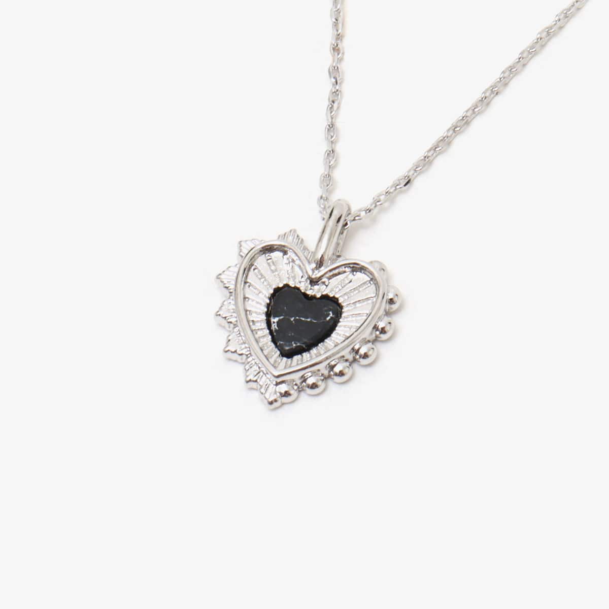 atmos pink Heart Necklace SILVER の画像