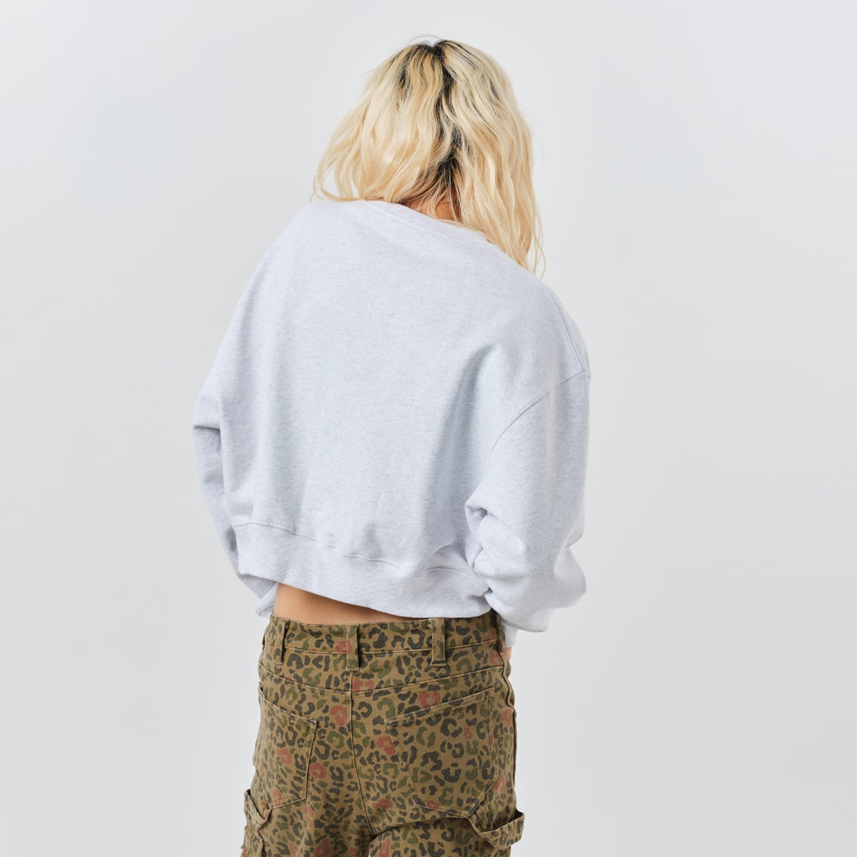 atmos pink Cropped Sweat Shirt GRAY の画像